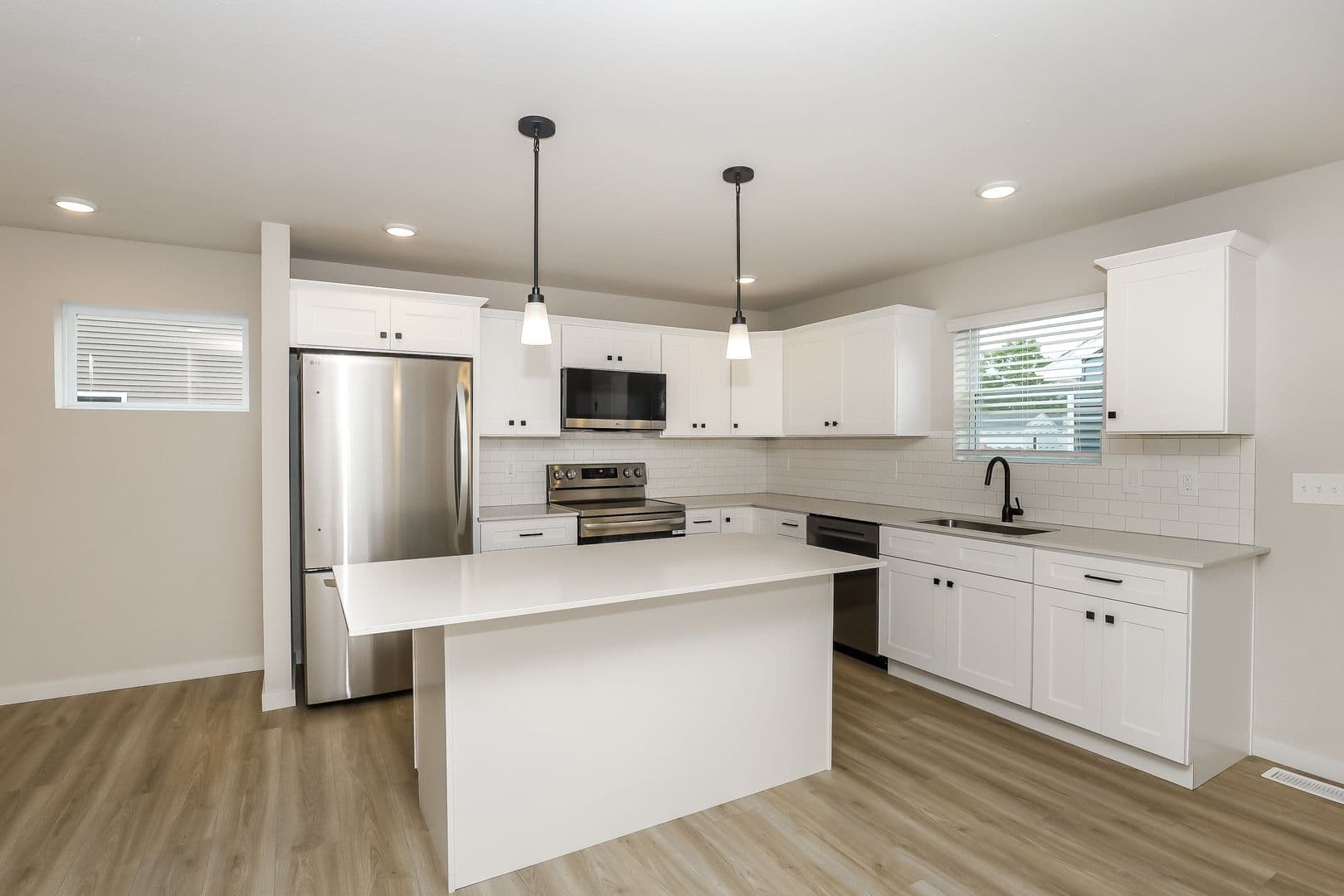 Portage House: 1906 Kingfisher Circle