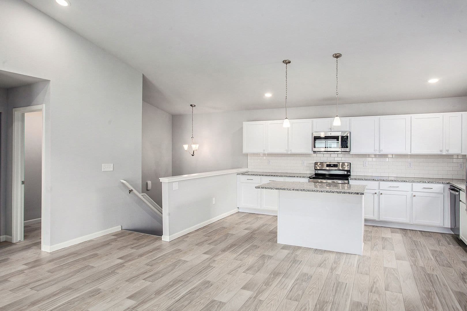 Watervliet House: 485 River Oak Drive