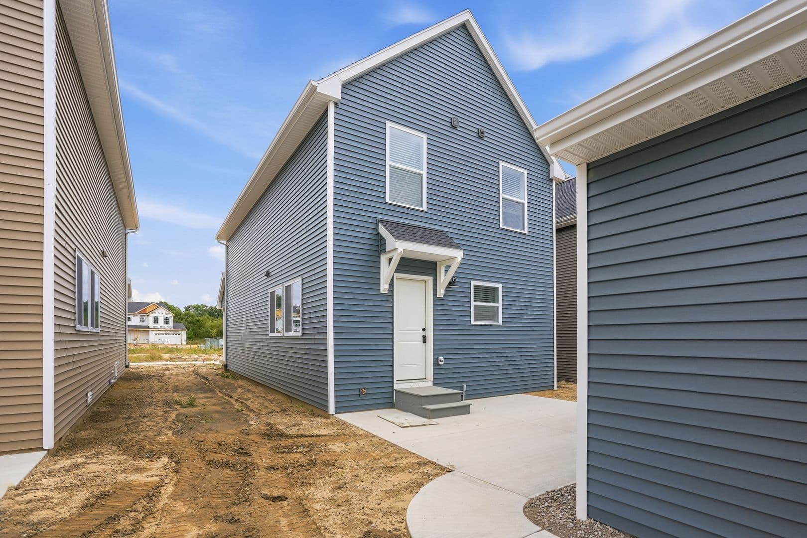 Portage House: 1910 Kingfisher Circle