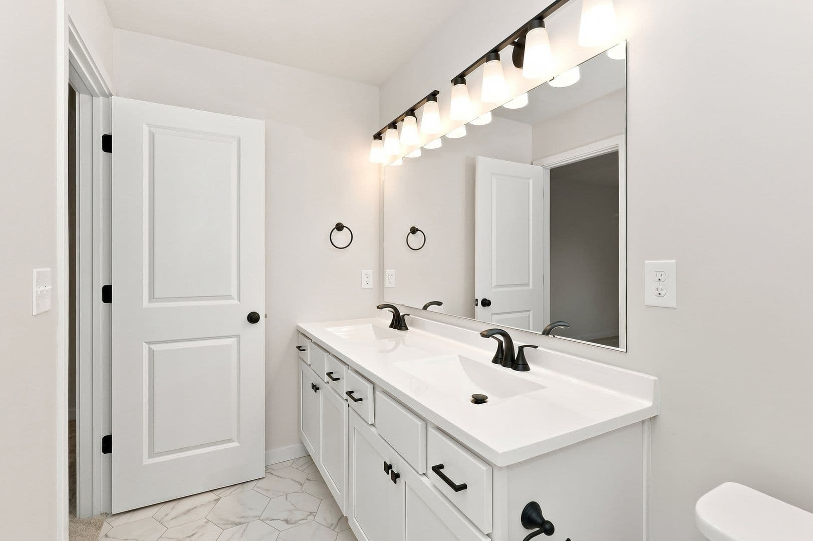 Kalamazoo House: 1097 Vertex Circle