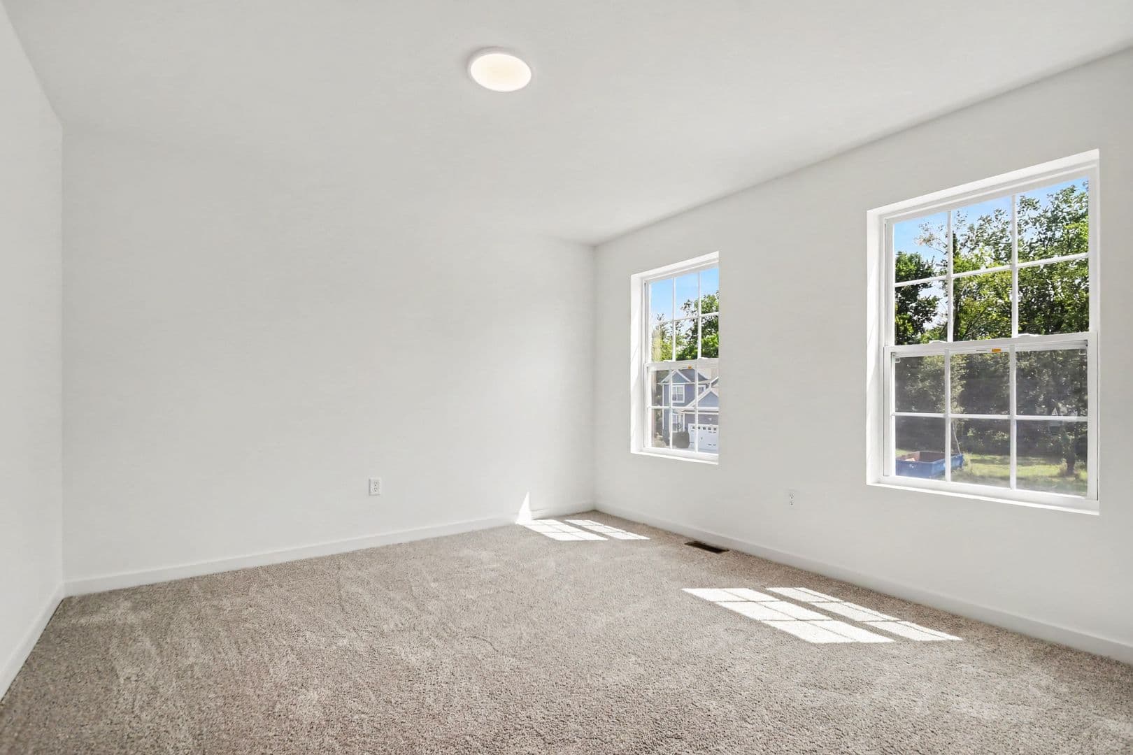 Eaton Rapids House: 614 St. Andrews Drive