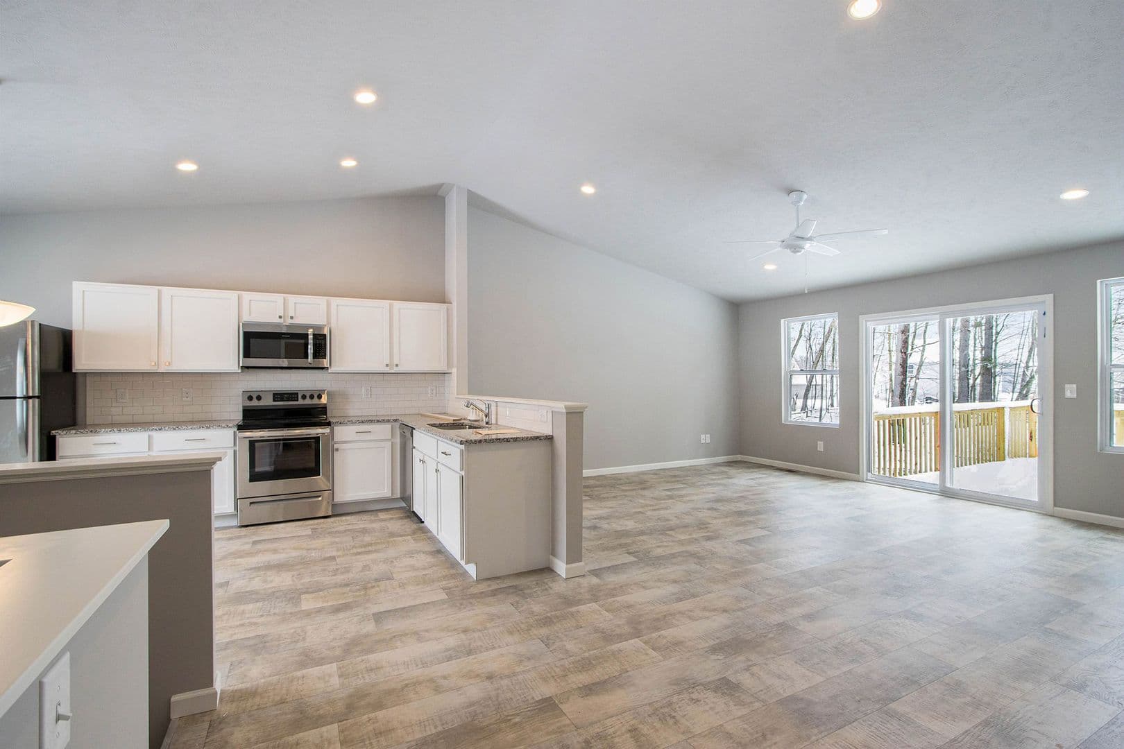 Mattawan House: 25438 Forest Lane