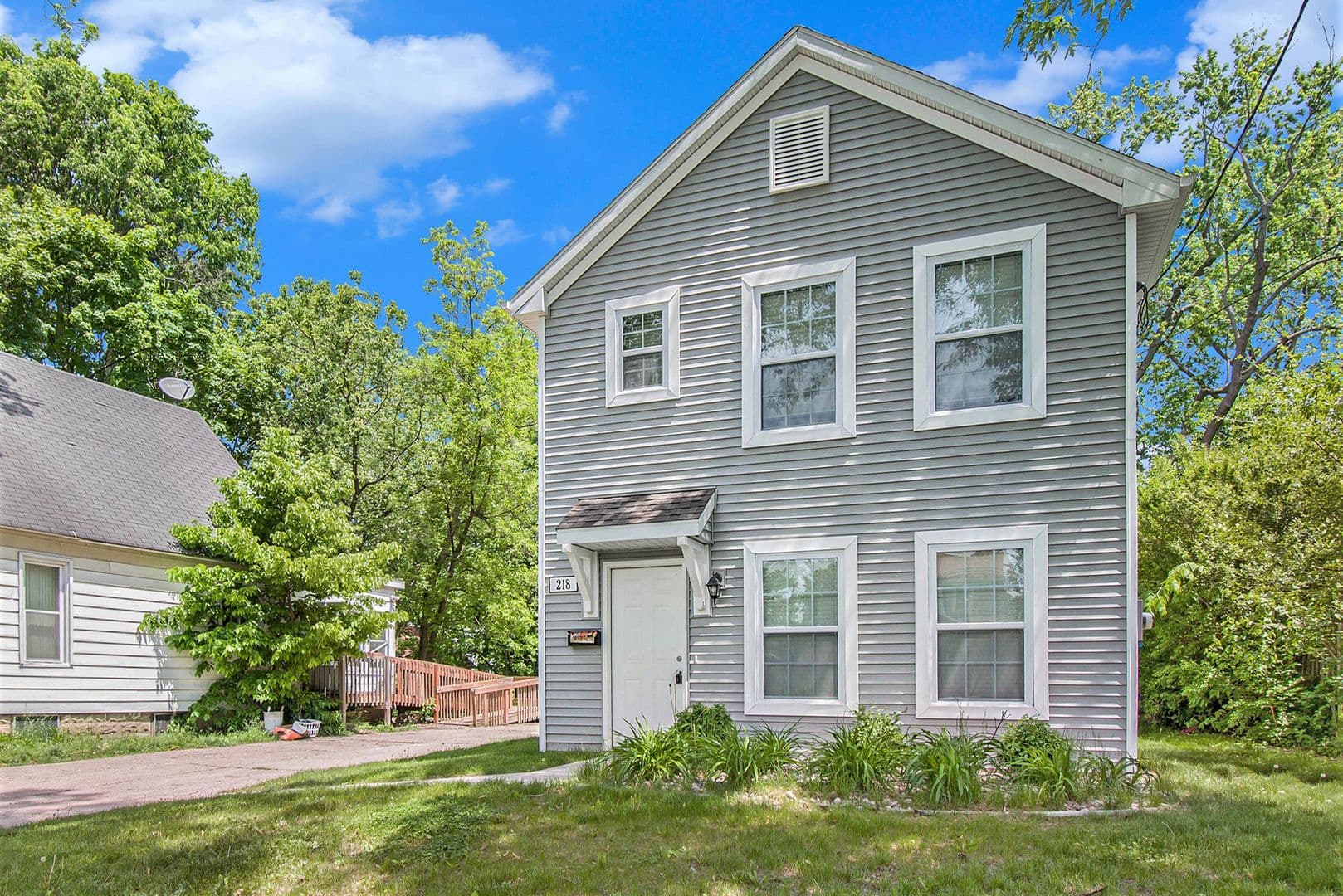 Lansing House: 218 Westmoreland Avenue