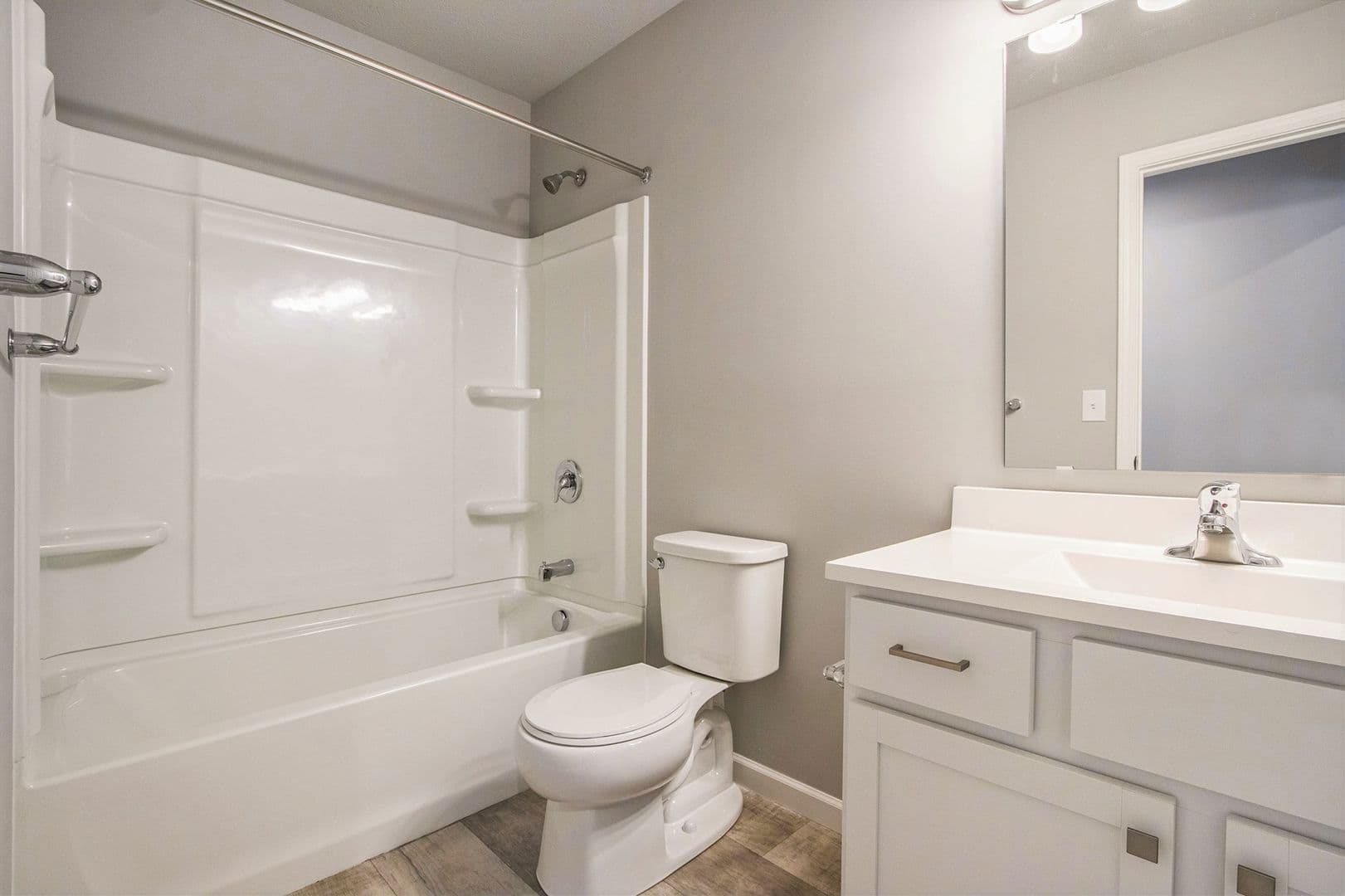 Mattawan House: 25438 Forest Lane