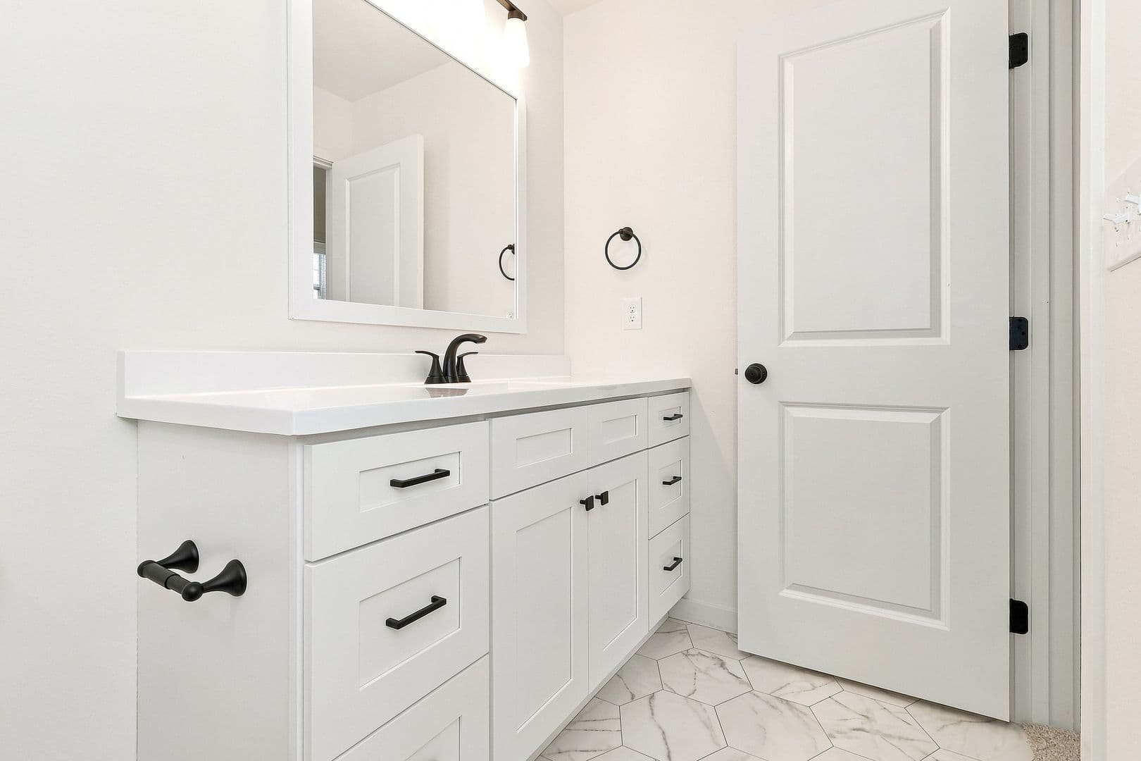 Lansing House: 6130 Aurelius Road
