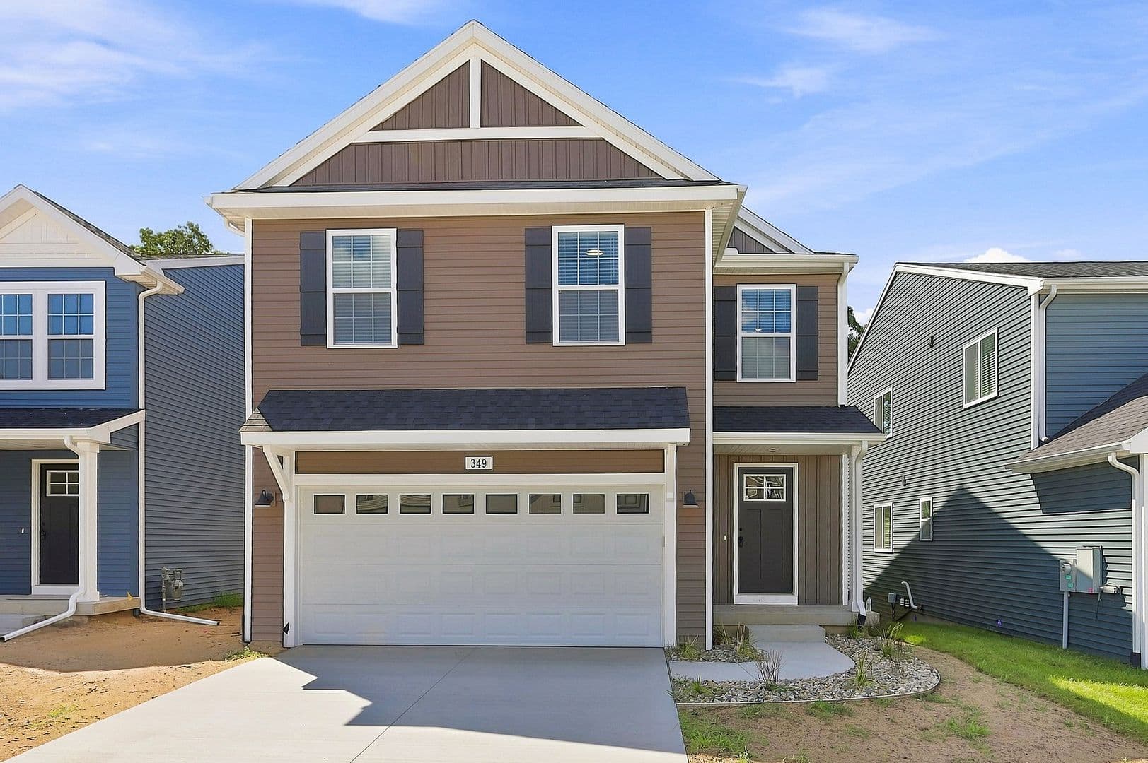 Portage House: 8210 Crestbrook Court