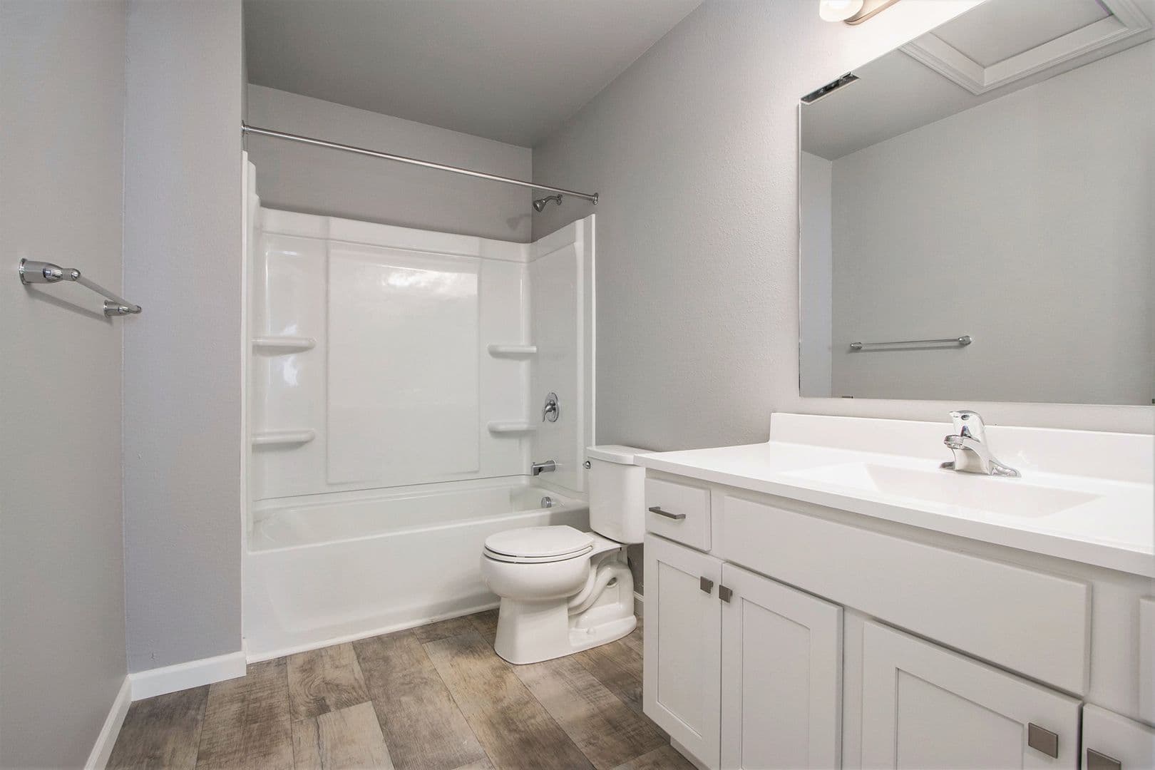 DeWitt House: 1108 River Oaks Drive