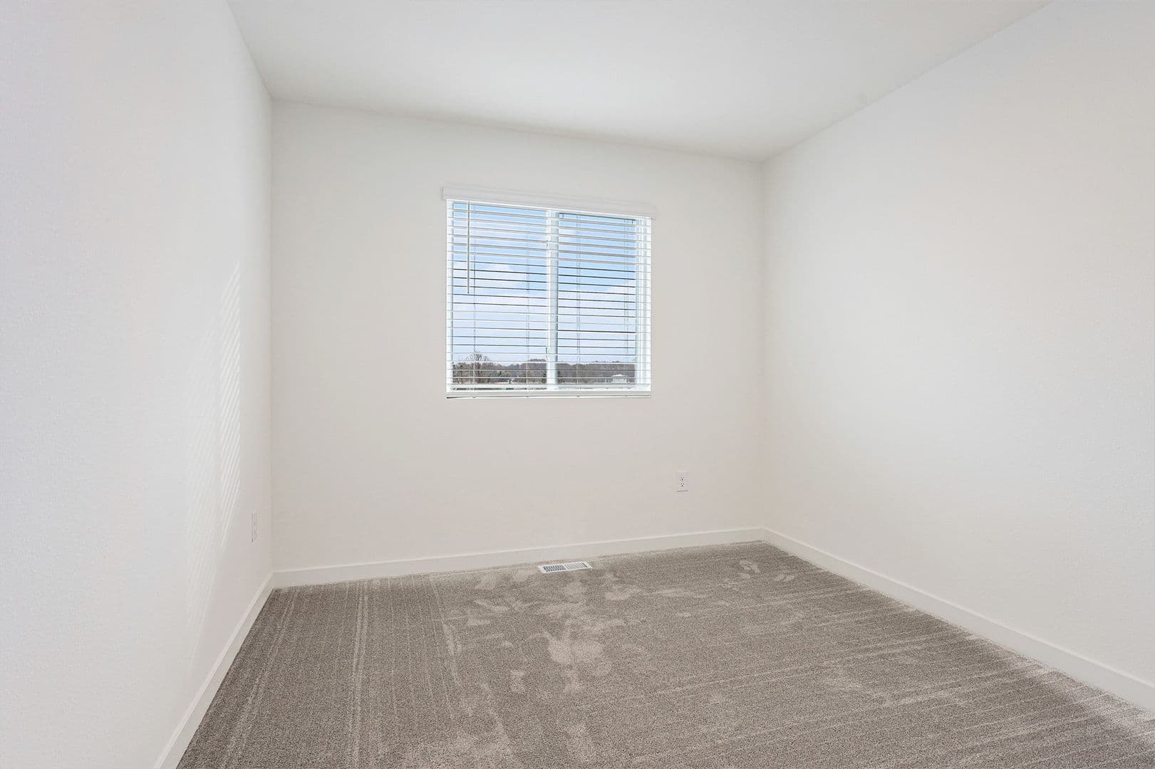 South Bend House: 517 Leland Avenue