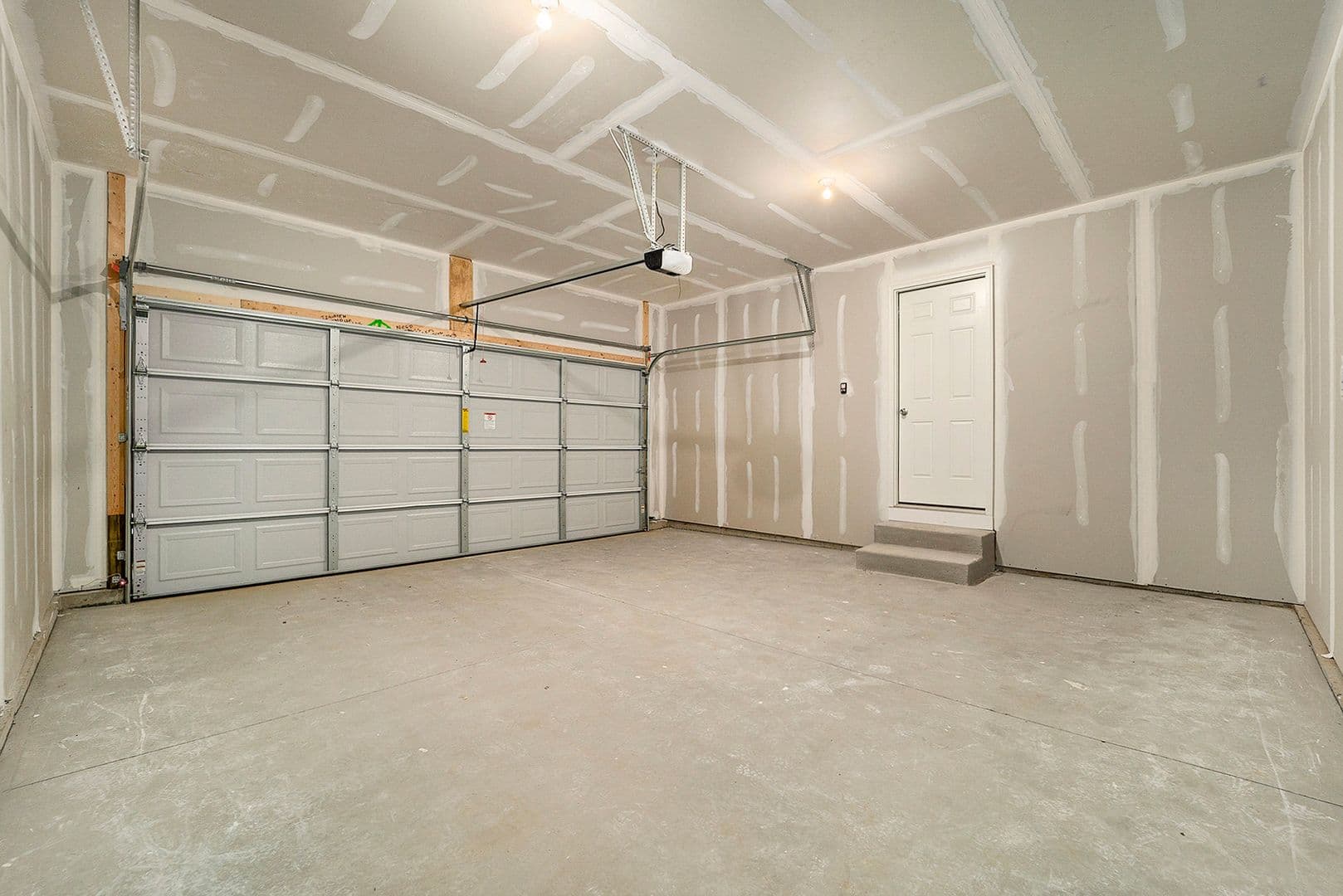 Waterford House: 2319 Richardson Court