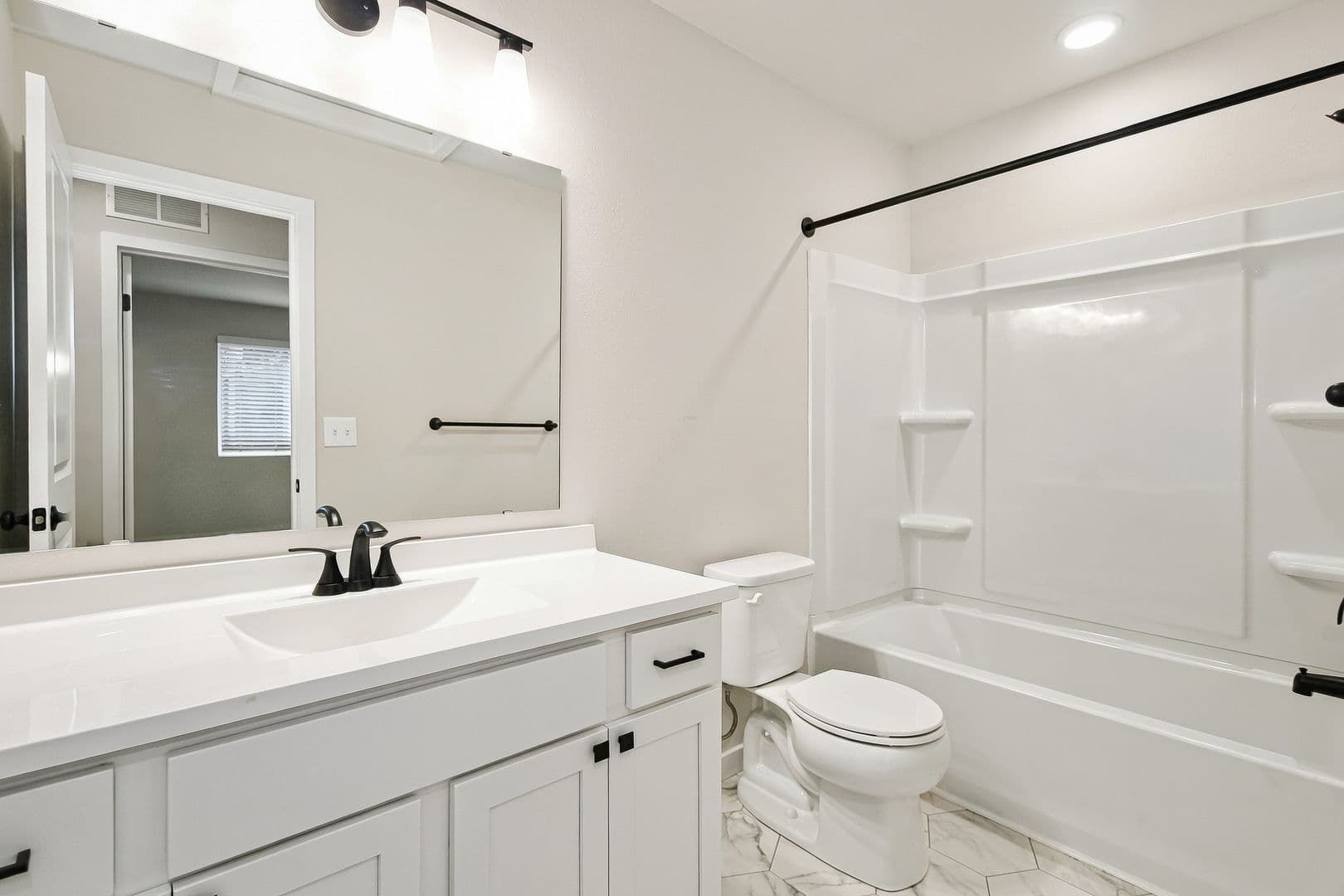 Lansing House: 6123 Tigris Avenue