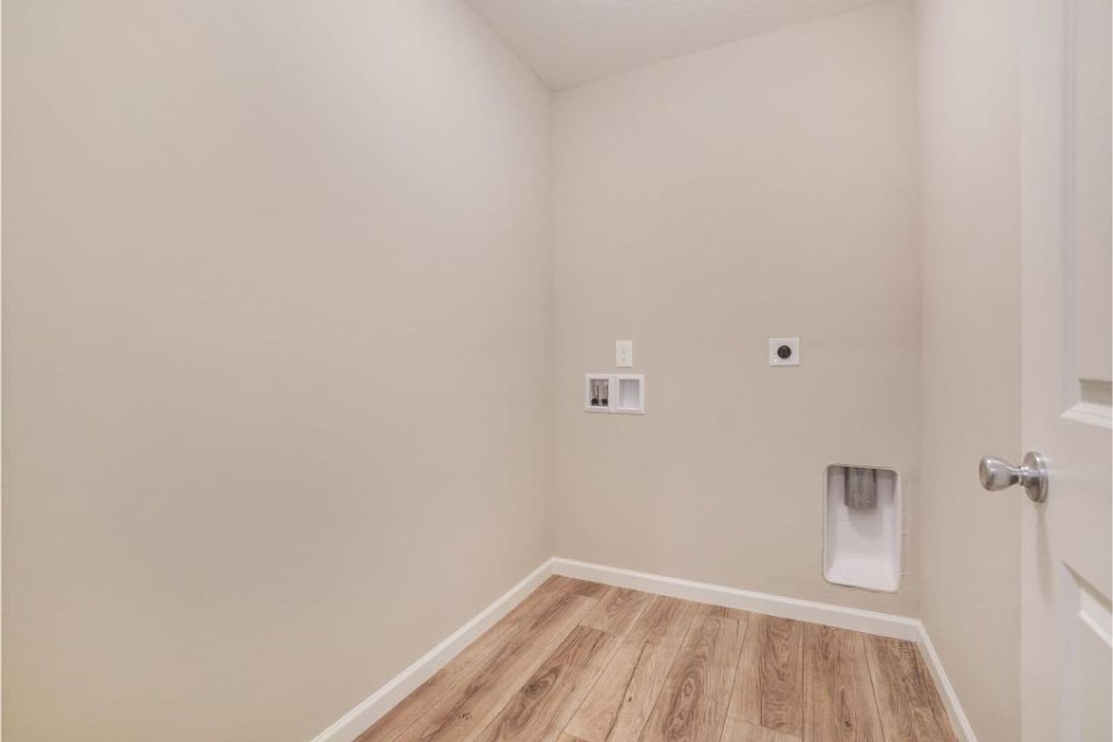 Bristol House: 54142 Angeline Drive