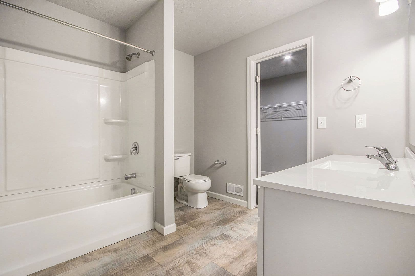 Mattawan House: 25438 Forest Lane