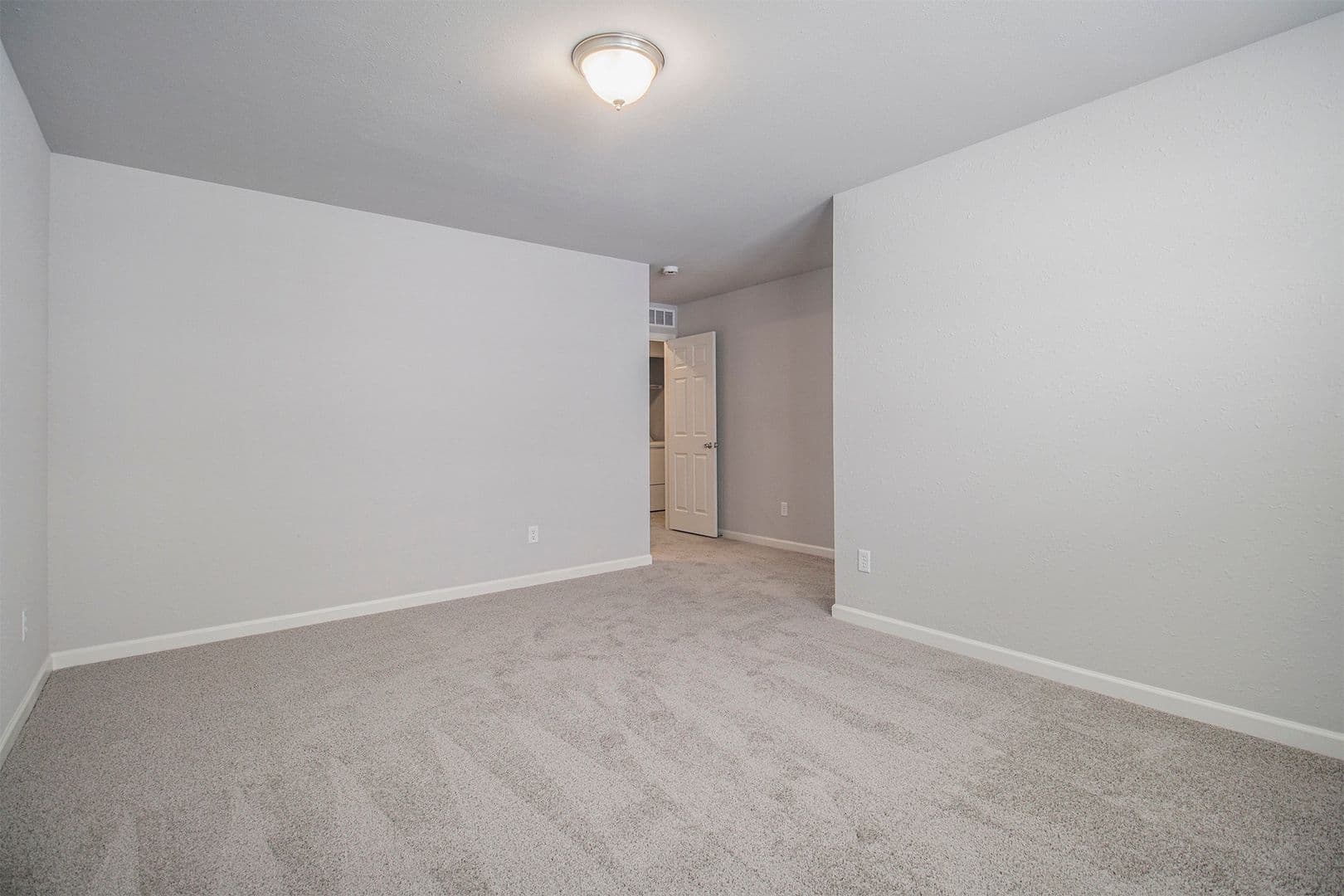Plymouth House: 1221 Baker Street