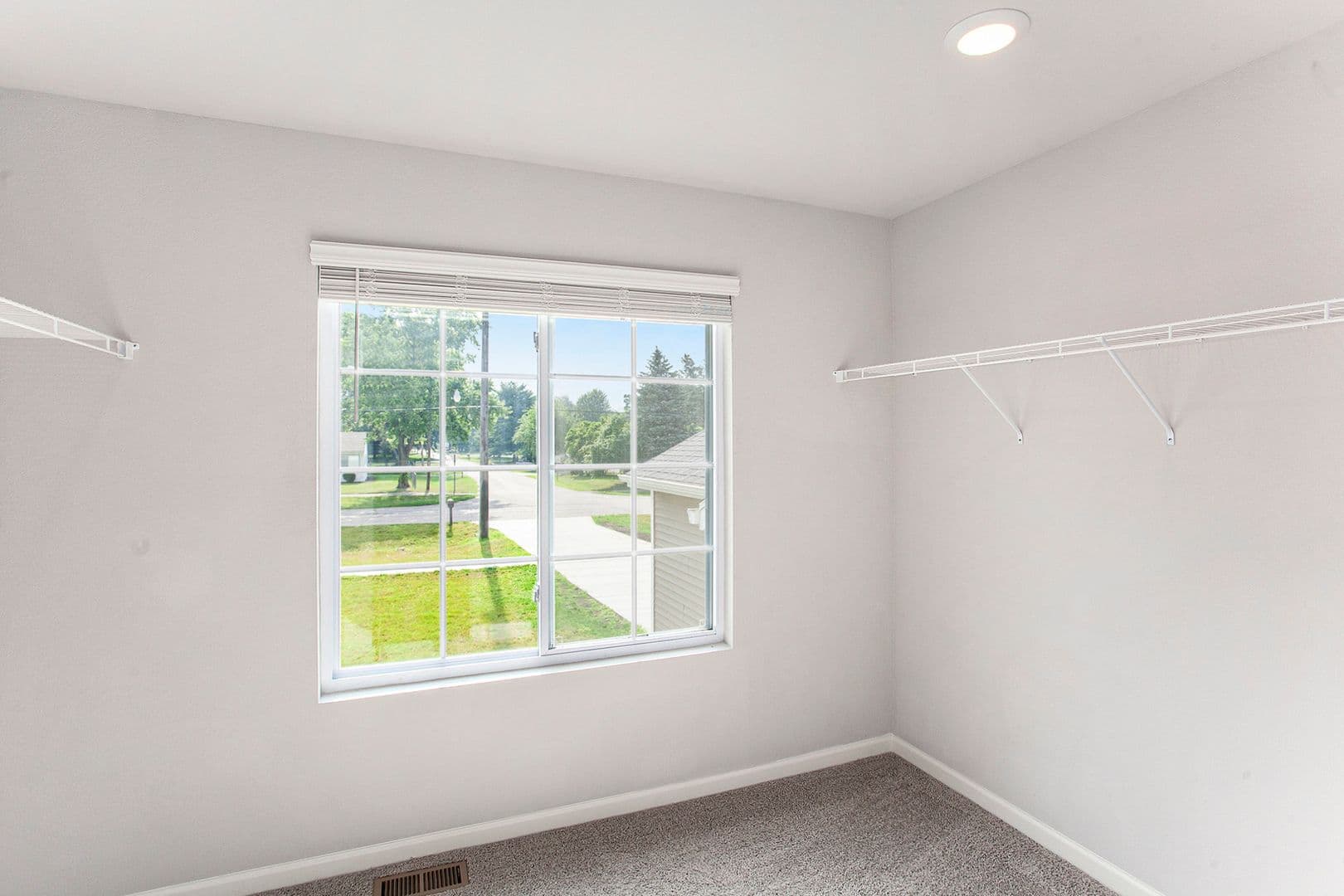 Watervliet House: 485 River Oak Drive