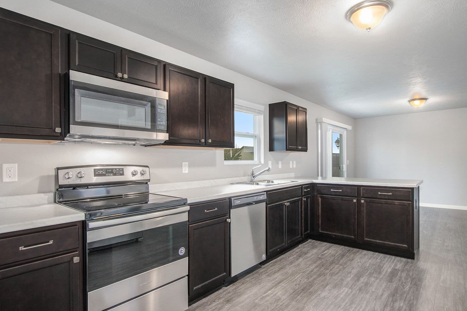 Springfield House: 505 Avalon Court