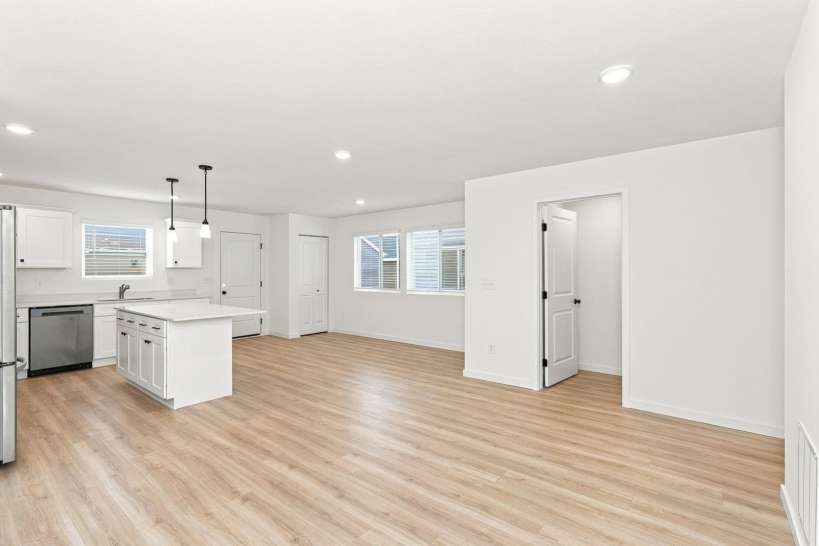 Lansing House: 6130 Aurelius Road