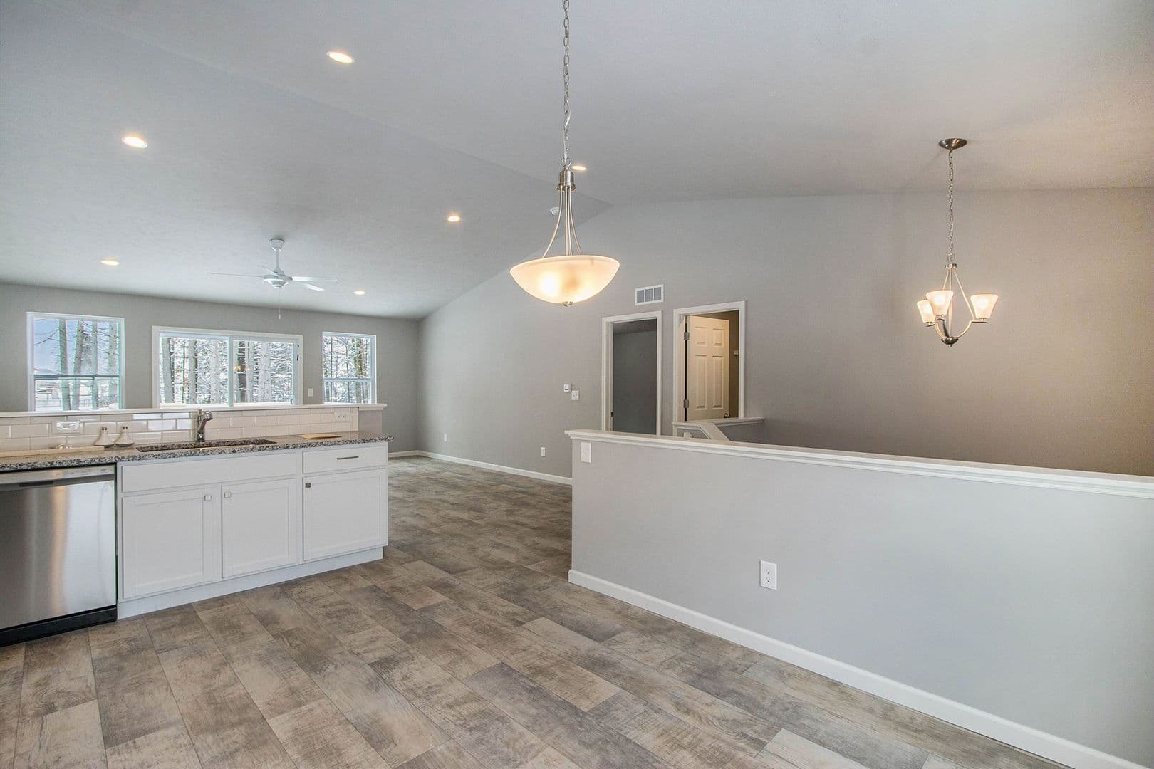 Mattawan House: 25438 Forest Lane