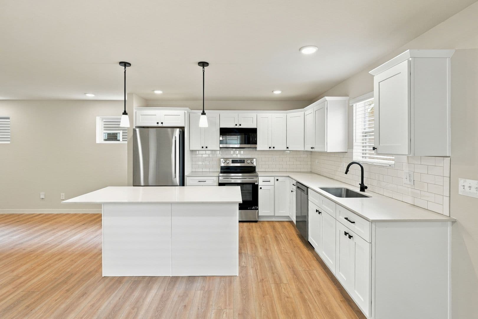 Portage House: 1910 Kingfisher Circle