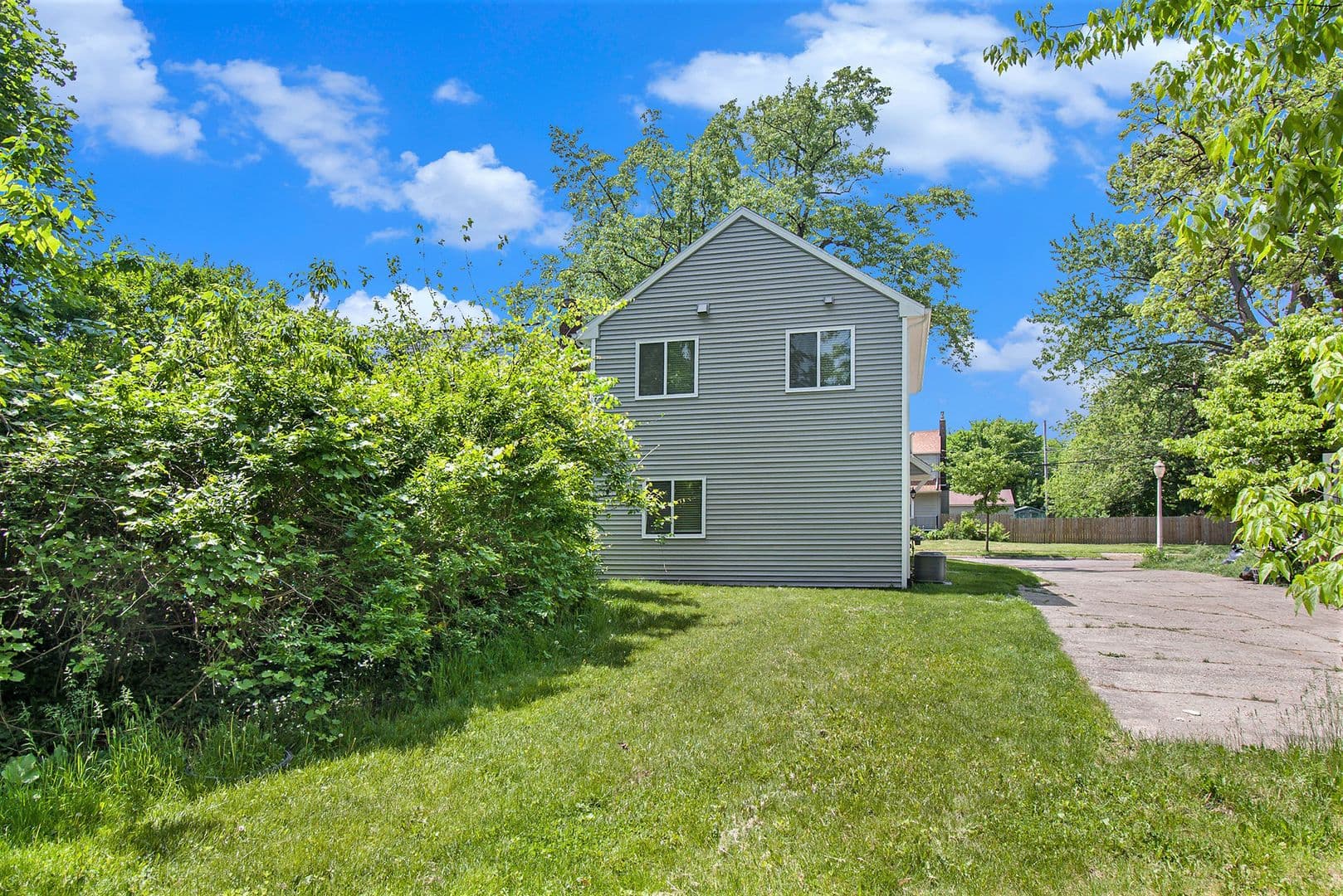 Lansing House: 218 Westmoreland Avenue