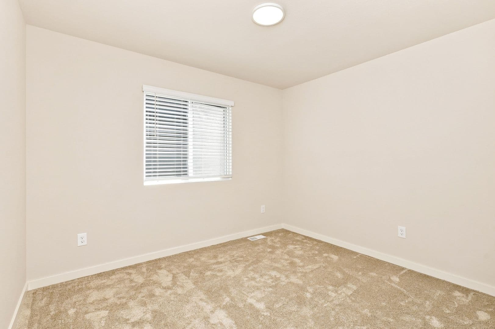 Portage House: 8180 Crestbrook Court