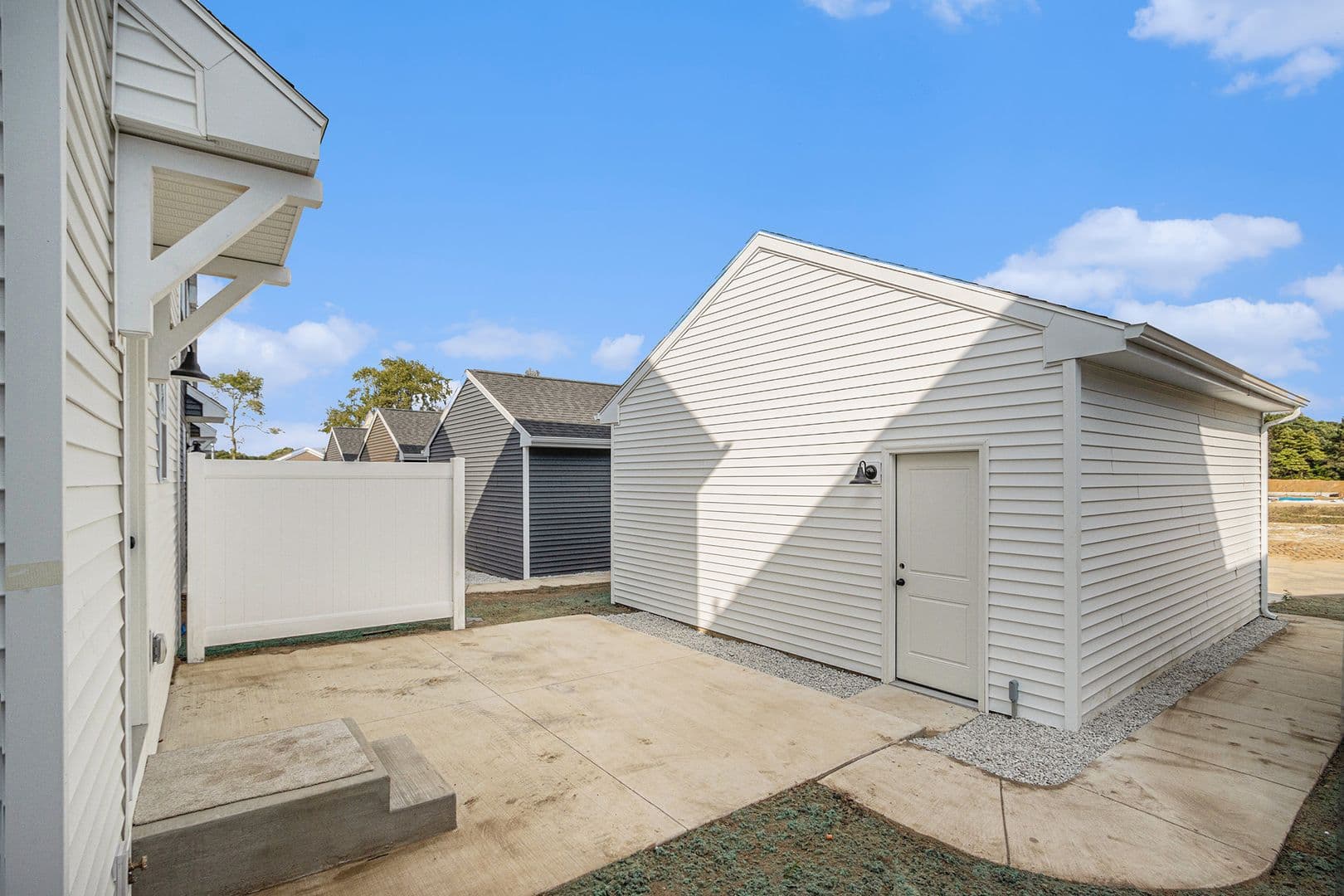 Lansing House: 6122 Aurelius Road