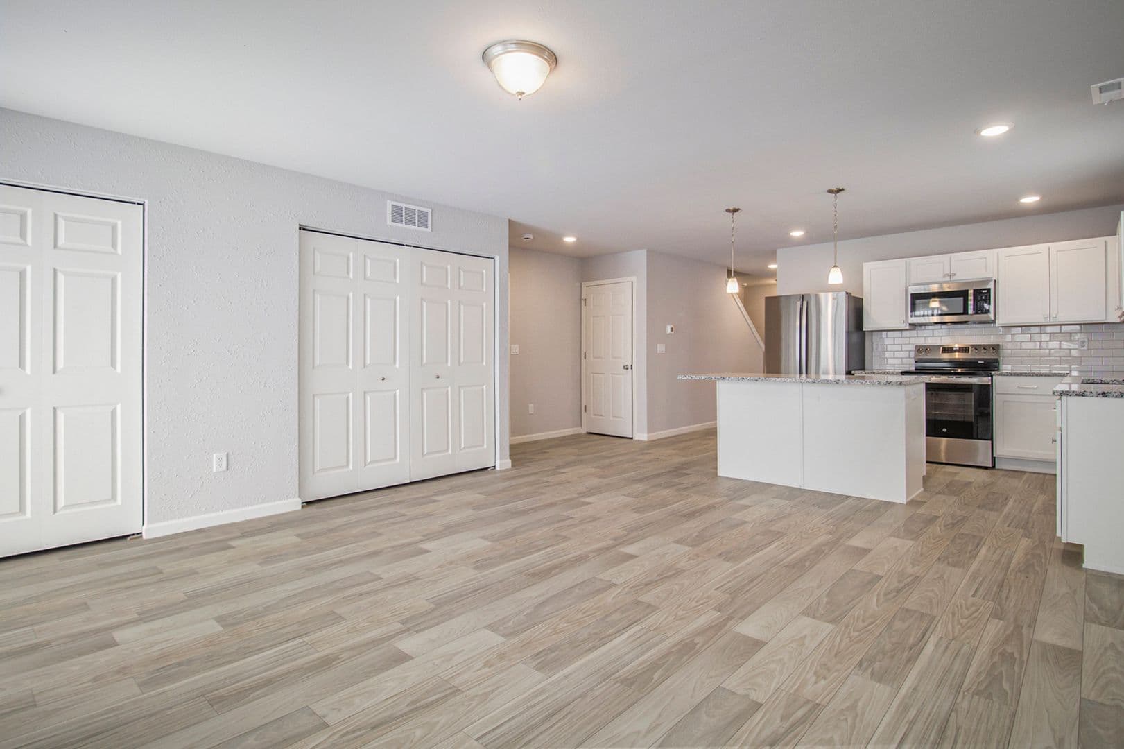 Plymouth House: 1221 Baker Street