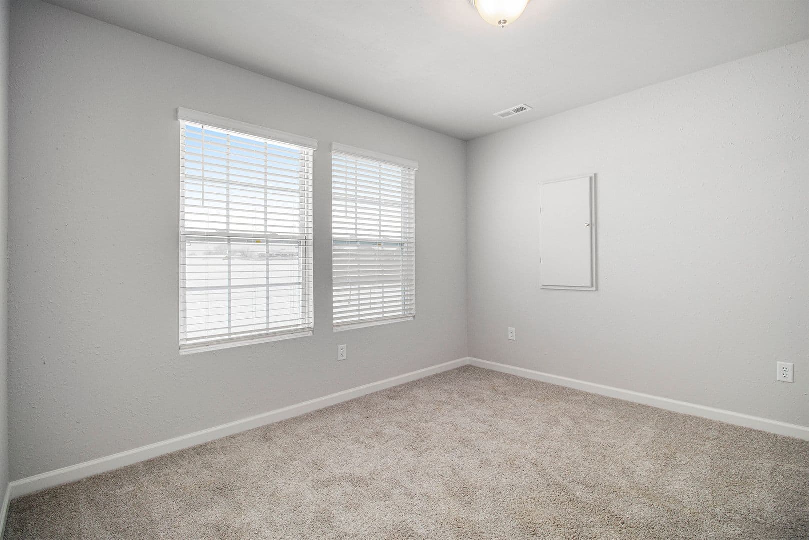 Plymouth House: 1221 Baker Street
