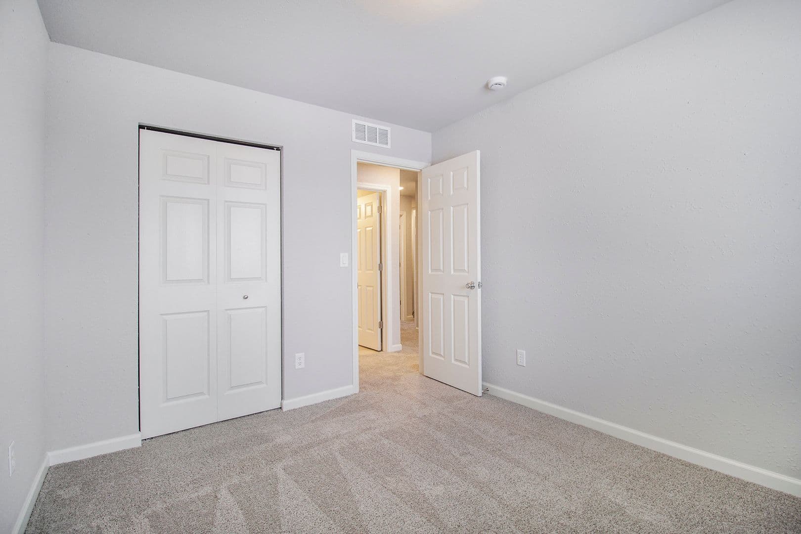 Plymouth House: 940 Dora Lane