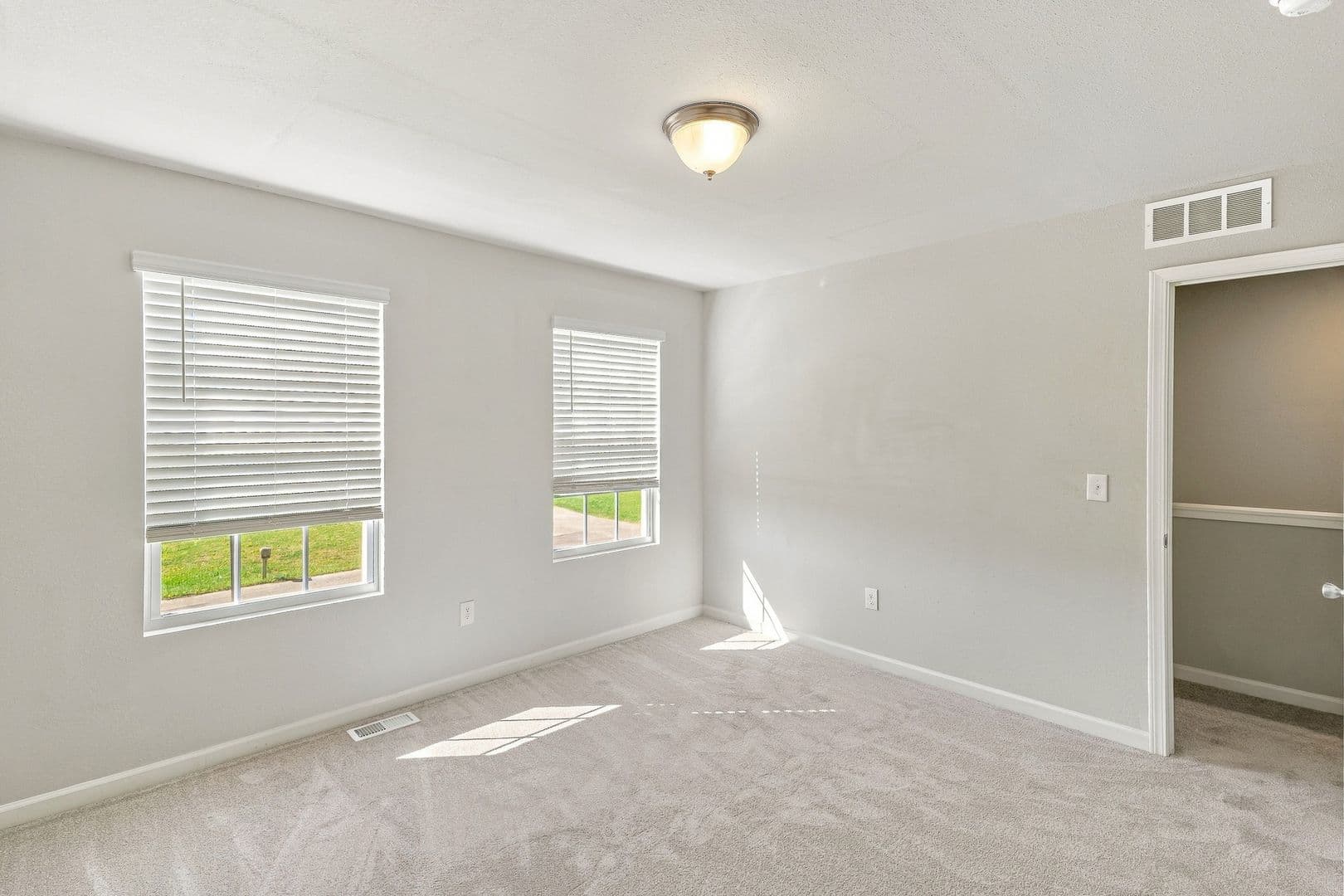 Watervliet House: 1002 Richard Avenue