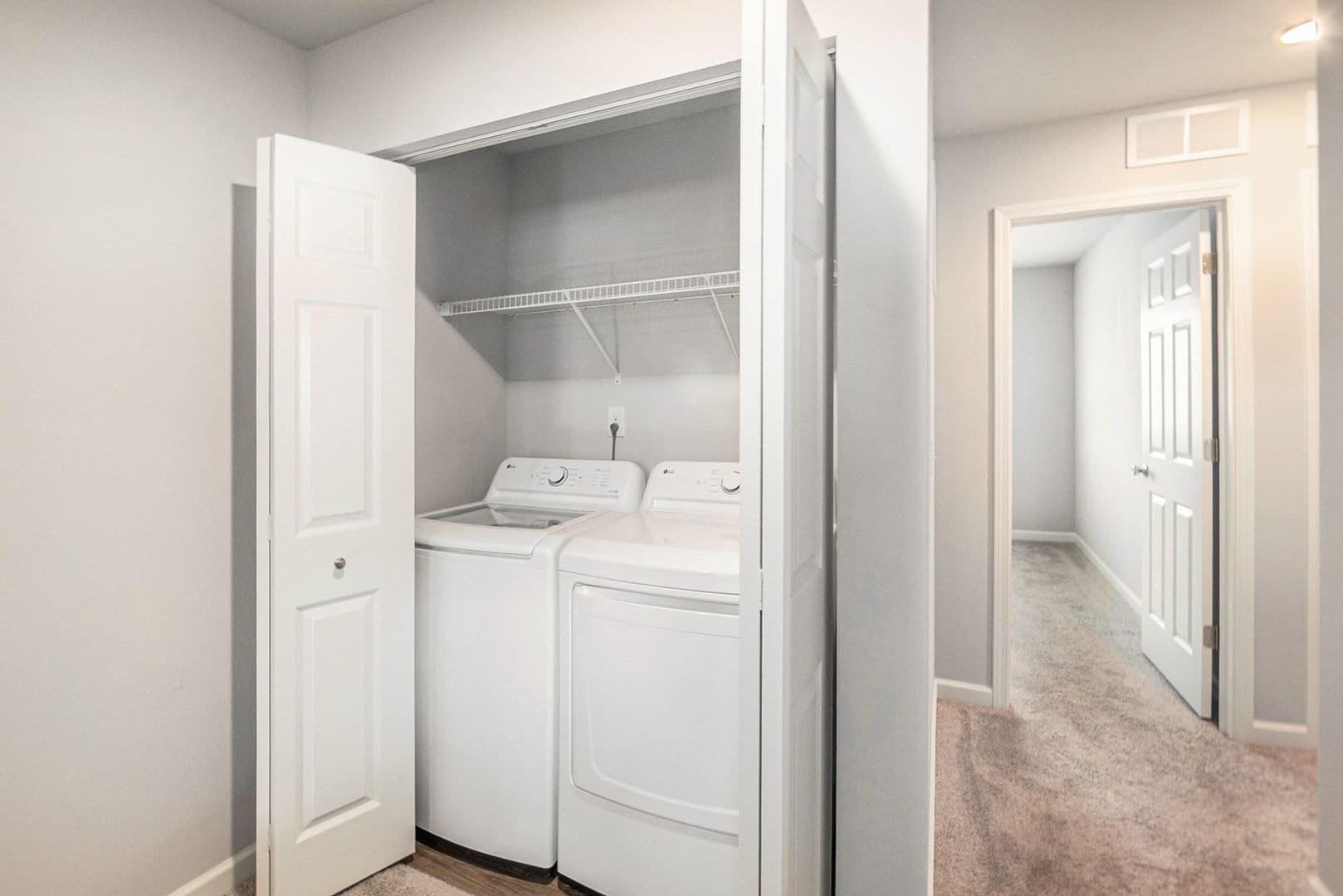 Lansing House: 6132 Tigris Avenue