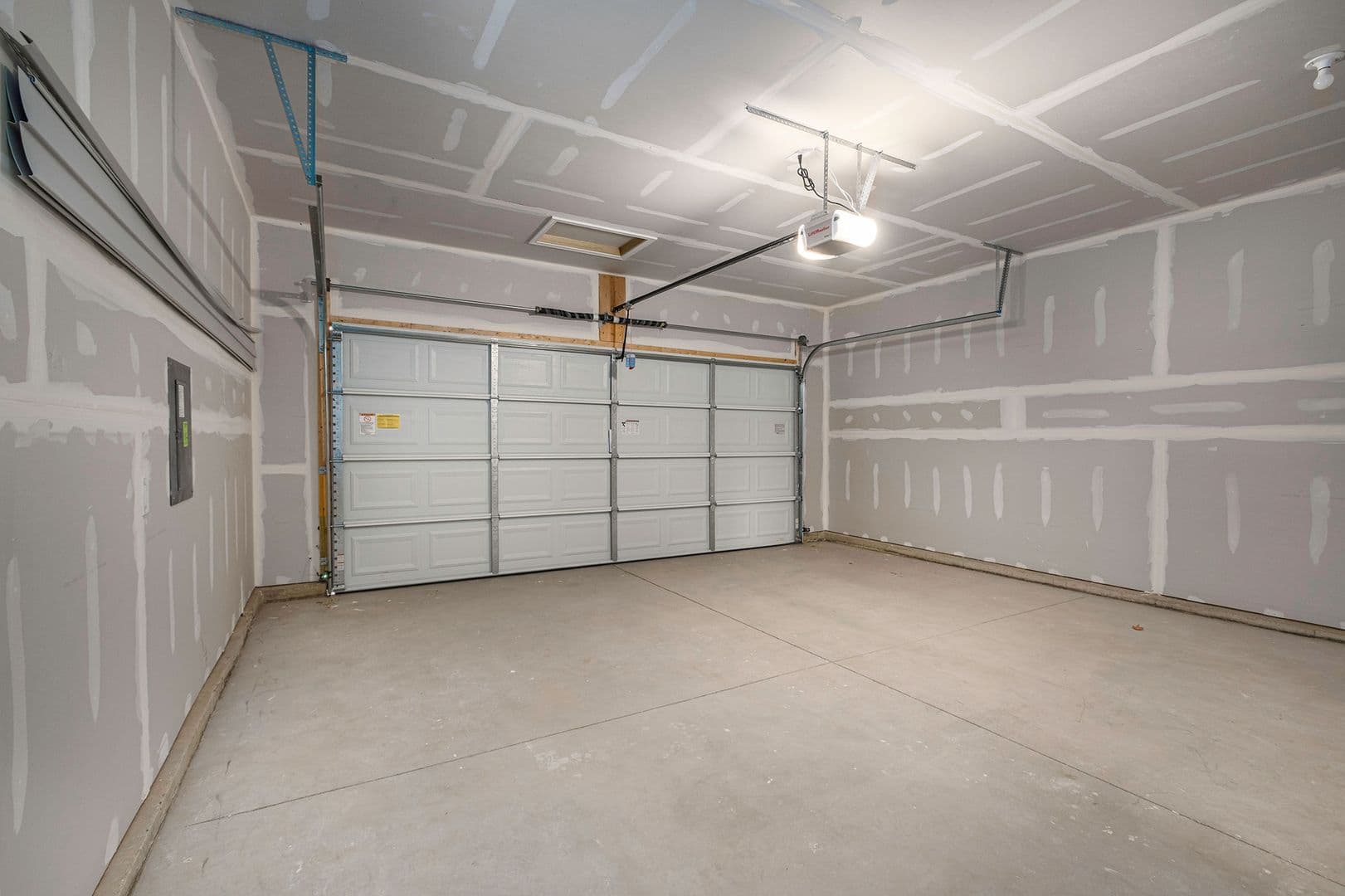 Portage House: 7194 Heartwood Court