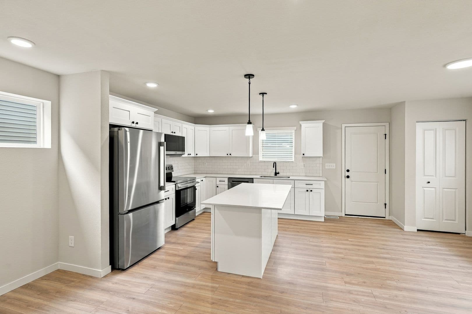 Portage House: 1910 Kingfisher Circle