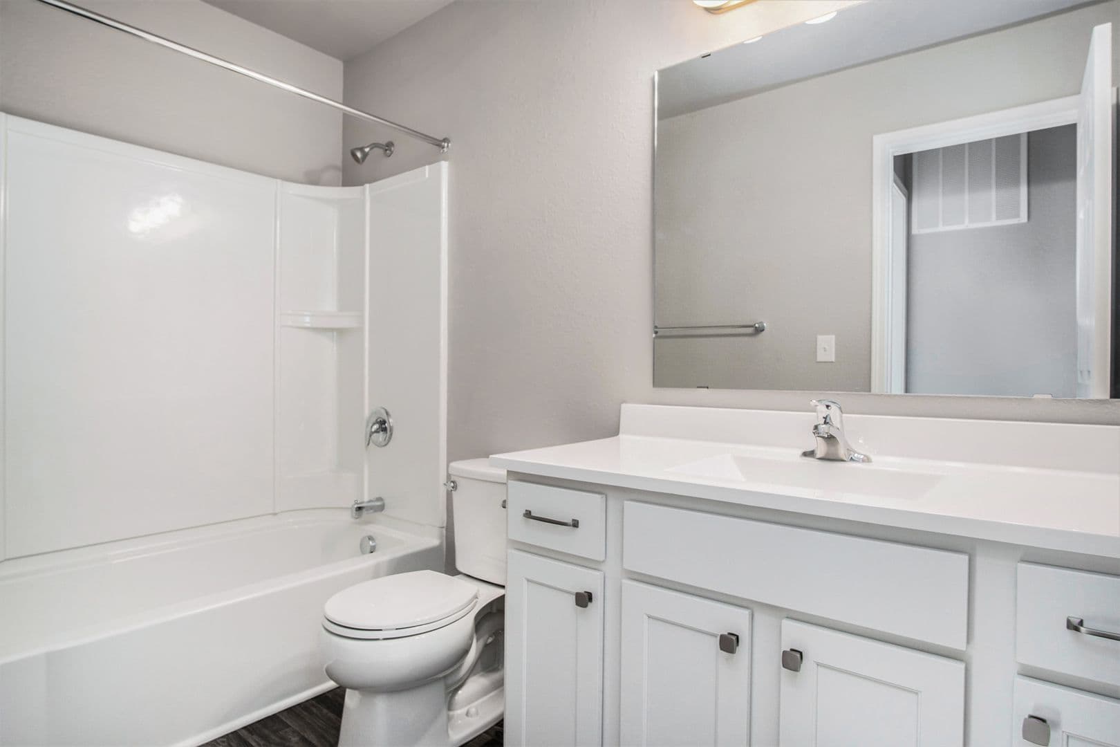 Grand Haven House: 15921 Cedar Drive