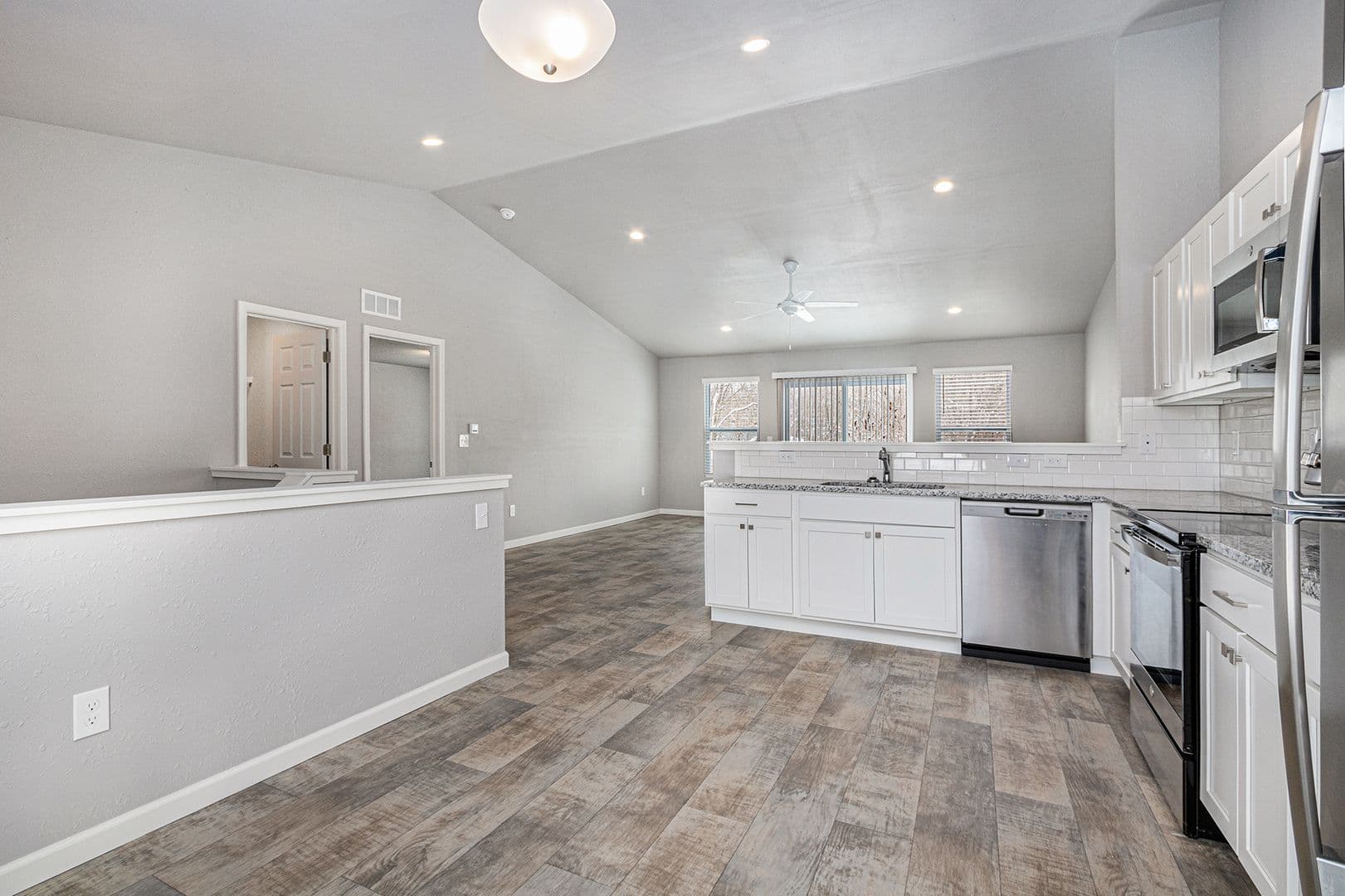 Knox House: 1111 Henry Drive
