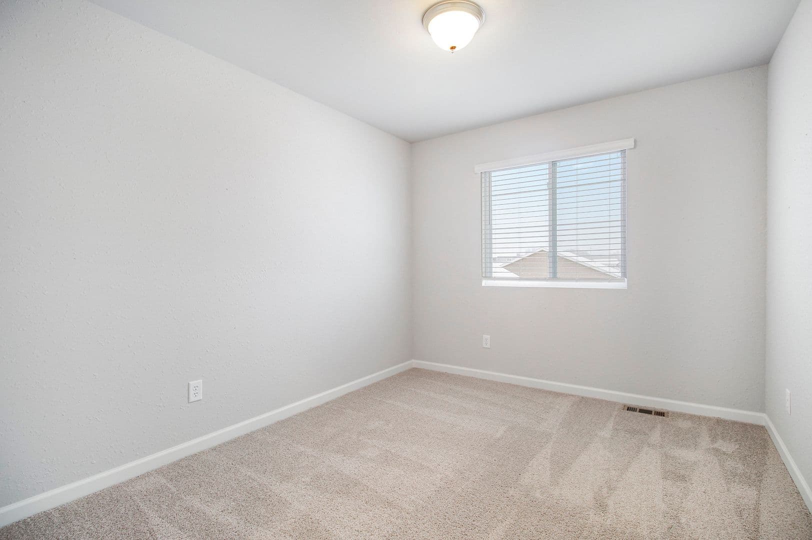 Plymouth House: 910 Dora Lane