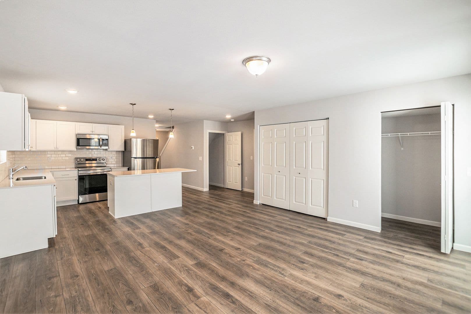 Lansing House: 6132 Tigris Avenue