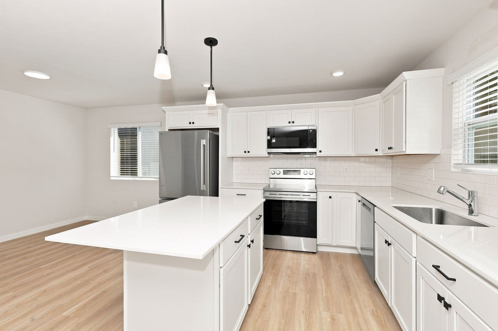 Portage House: 8210 Crestbrook Court