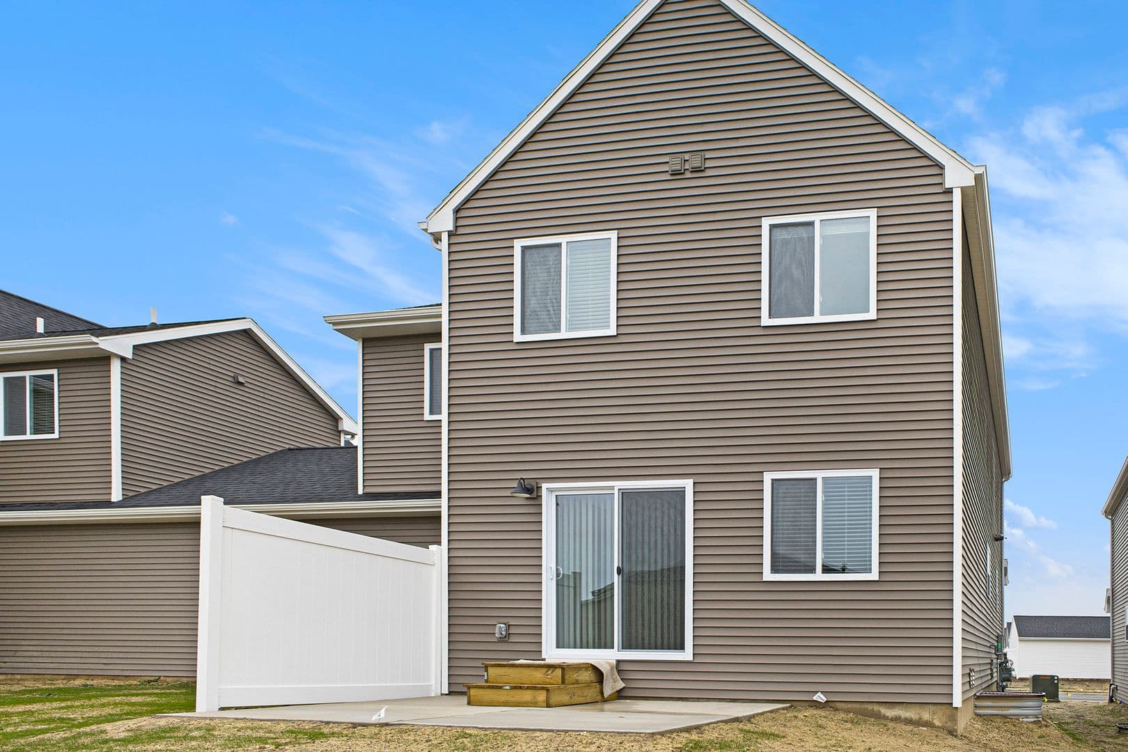 Lansing House: 6120 Tigris Avenue