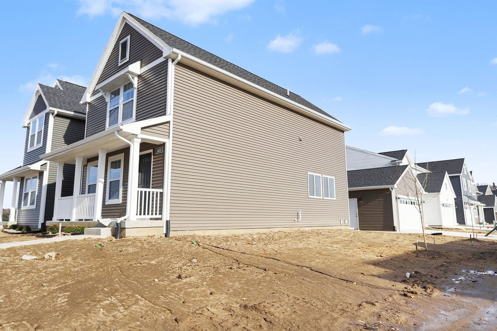Portage House: 1912 Kingfisher Circle