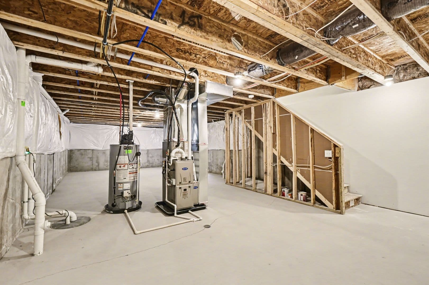 Lansing House: 6119 Tigris Avenue