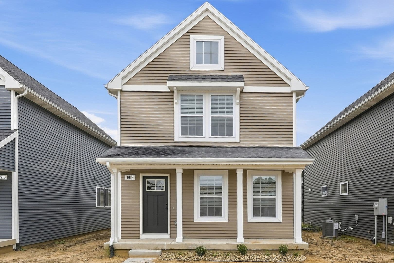 Portage House: 1912 Kingfisher Circle