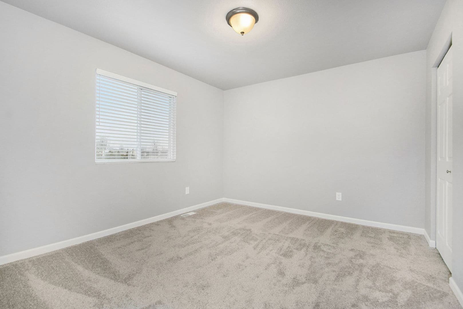 Swartz Creek House: 3140 Blue Grass Lane