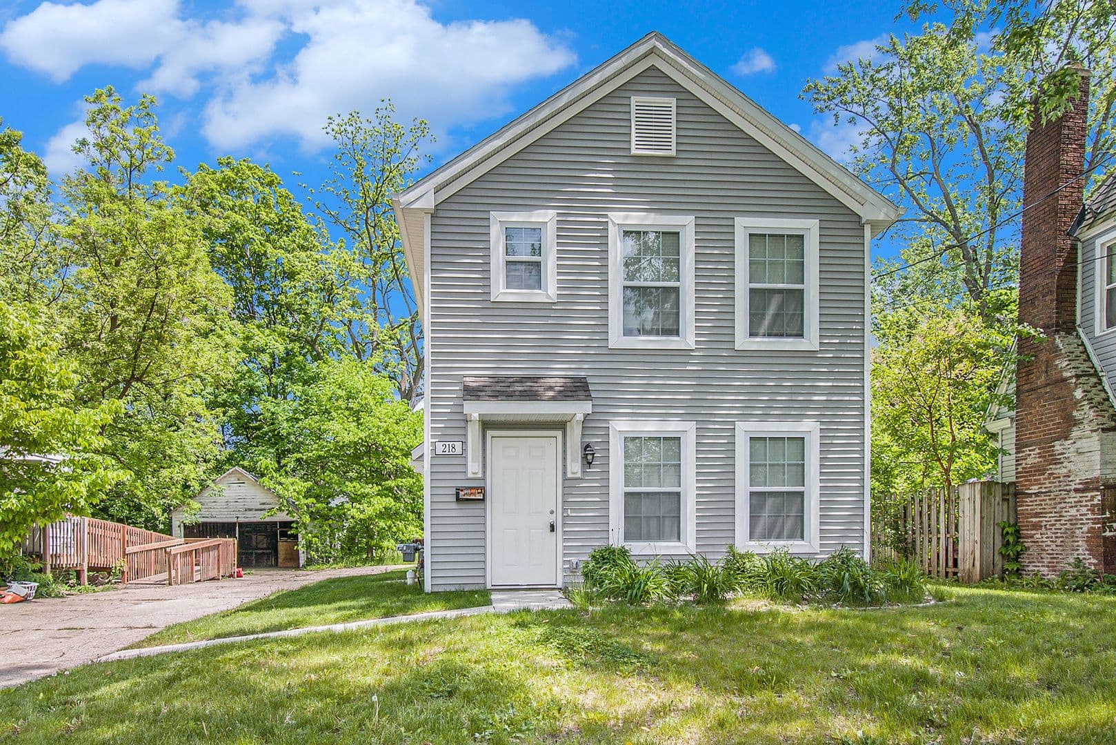 Lansing House: 218 Westmoreland Avenue