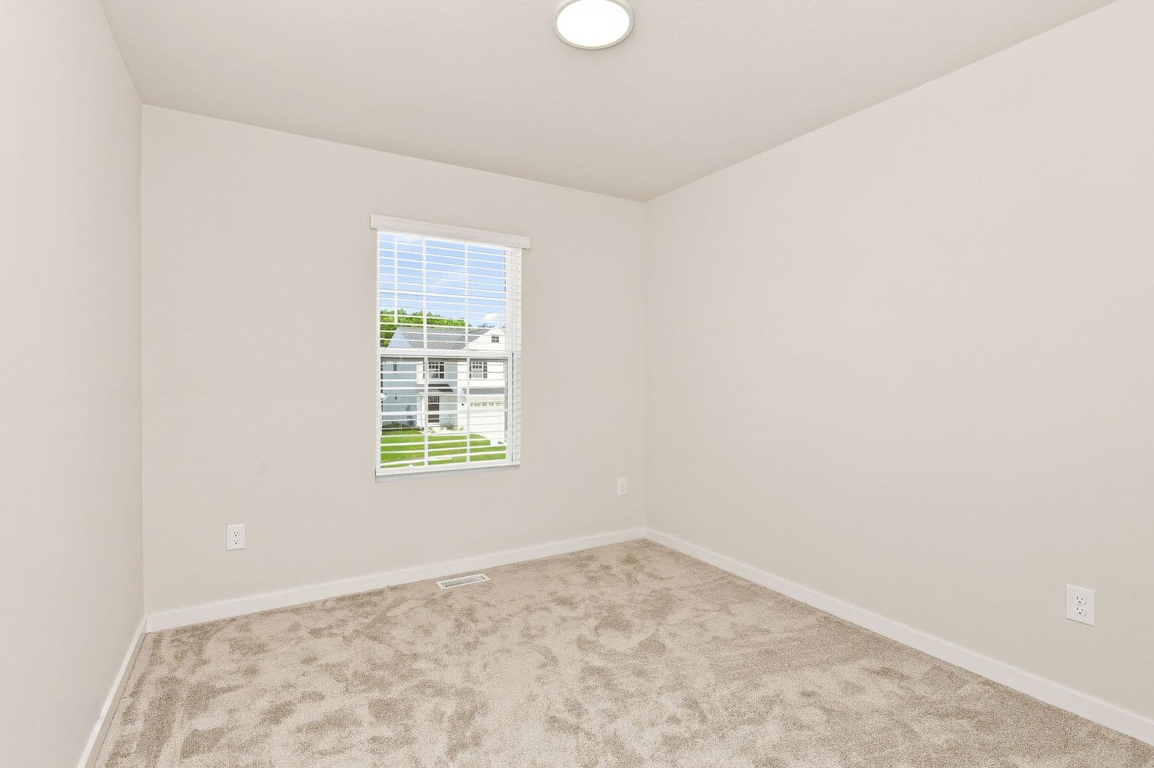 Portage House: 8210 Crestbrook Court