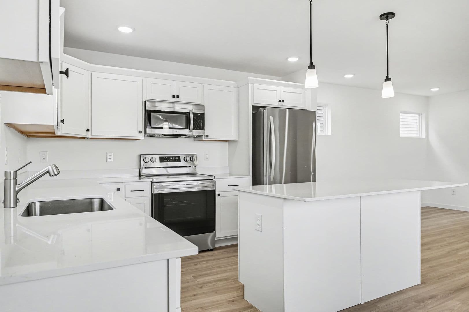 Muskegon House: 453 Catherine Avenue