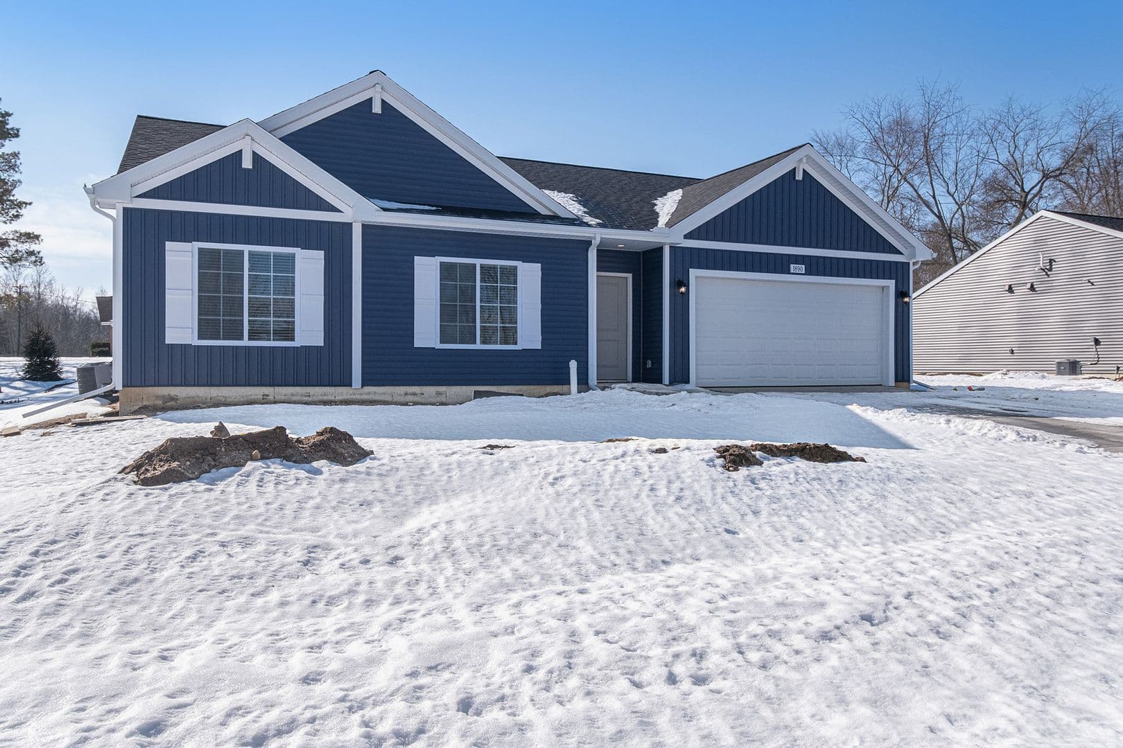 Portage House: 1820 Bluff Ridge Court