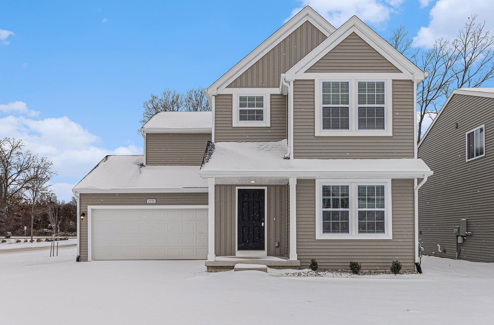 Waterford House: 2220 Macatawa Lane