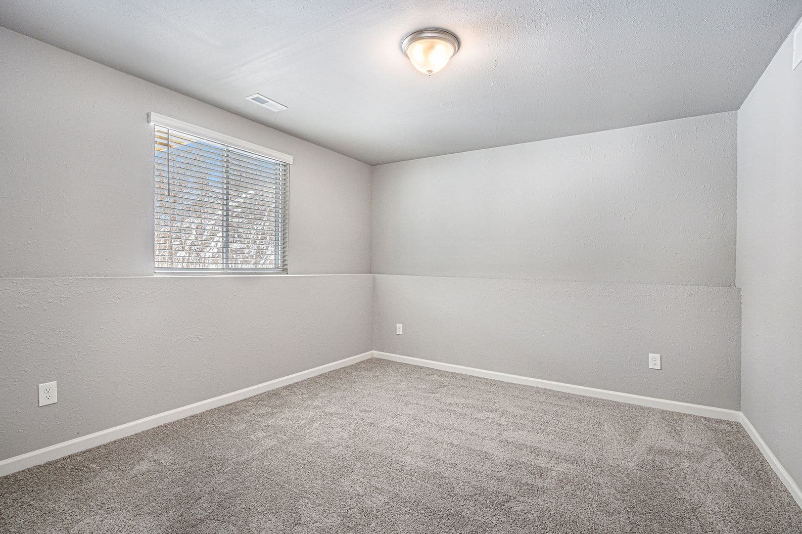 South Bend House: 6816 Tyler Drive