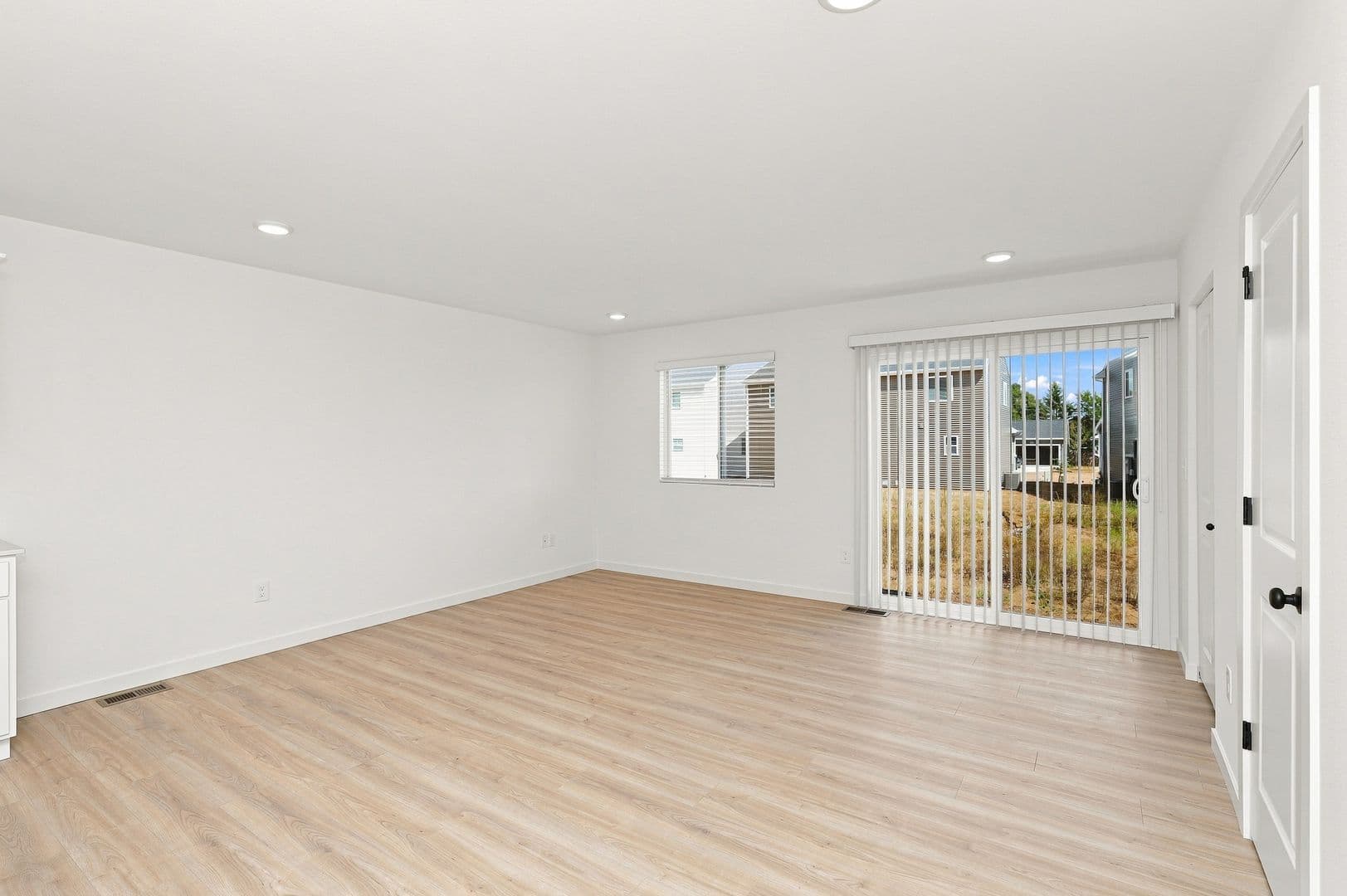 Plymouth House: 940 Dora Lane