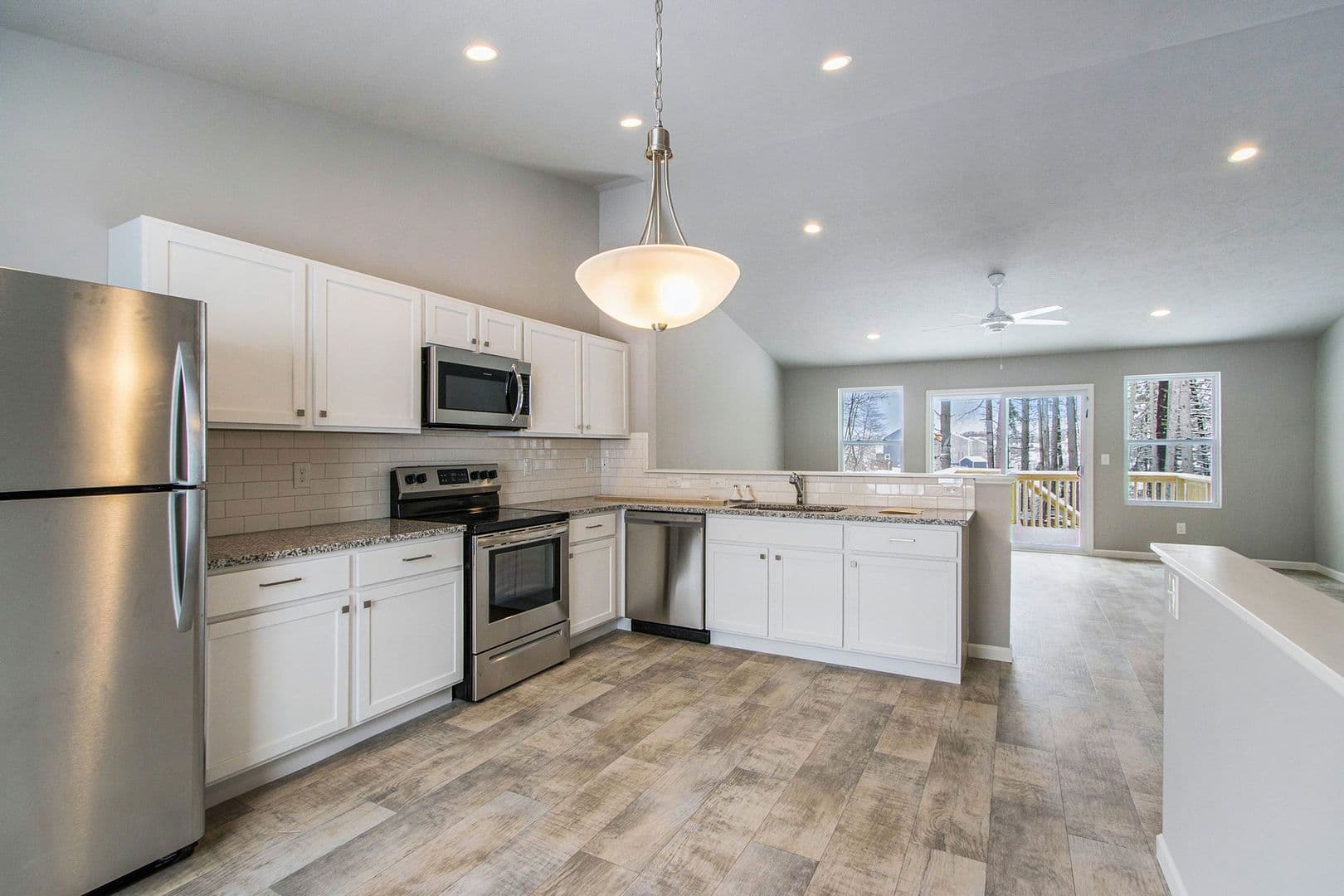 Mattawan House: 25438 Forest Lane